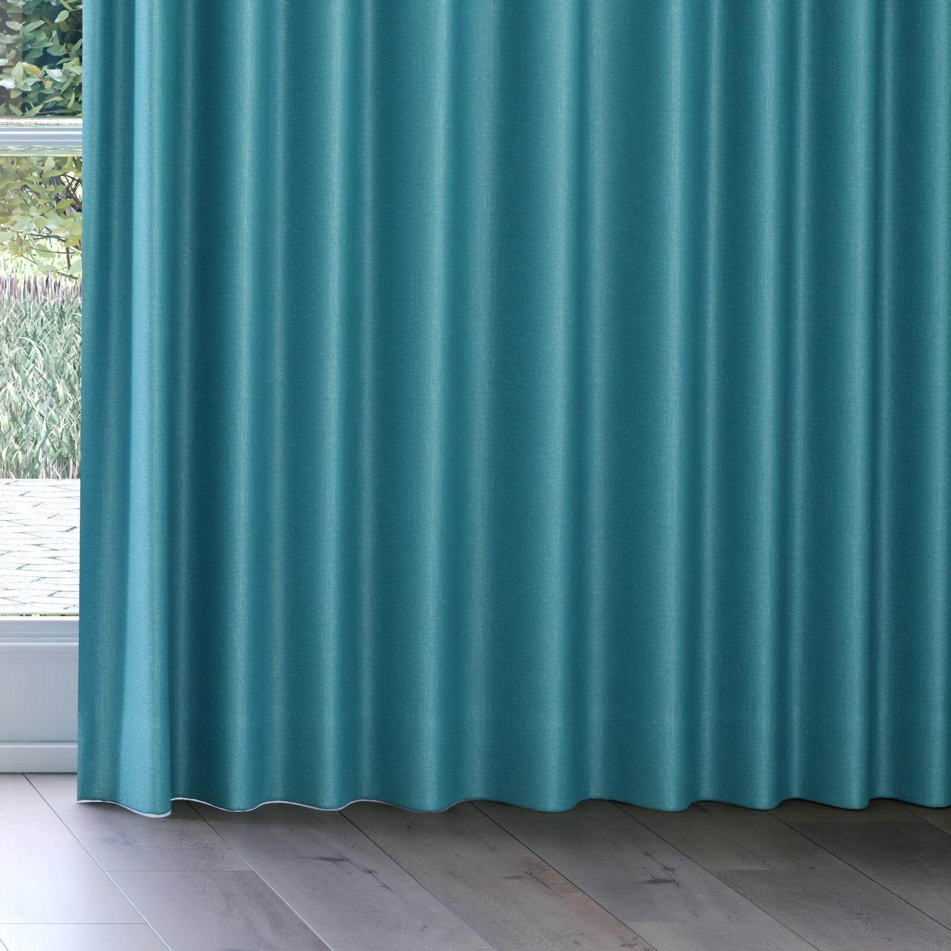 Bottom view of Bavaria Scuba, on curtain rail