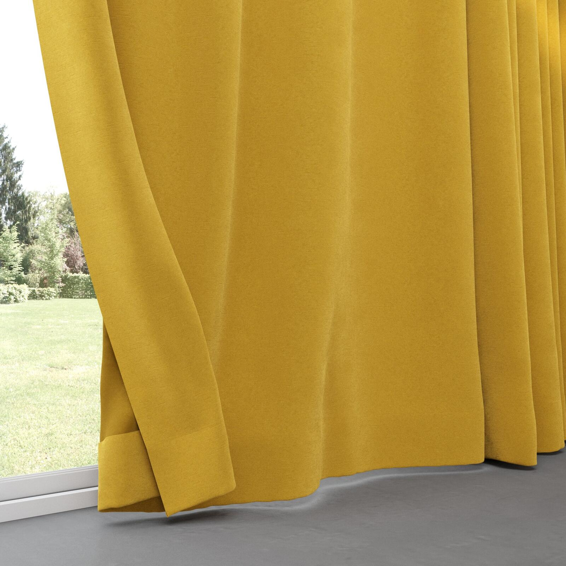 Bottom view of Moon Gold, pinch pleat