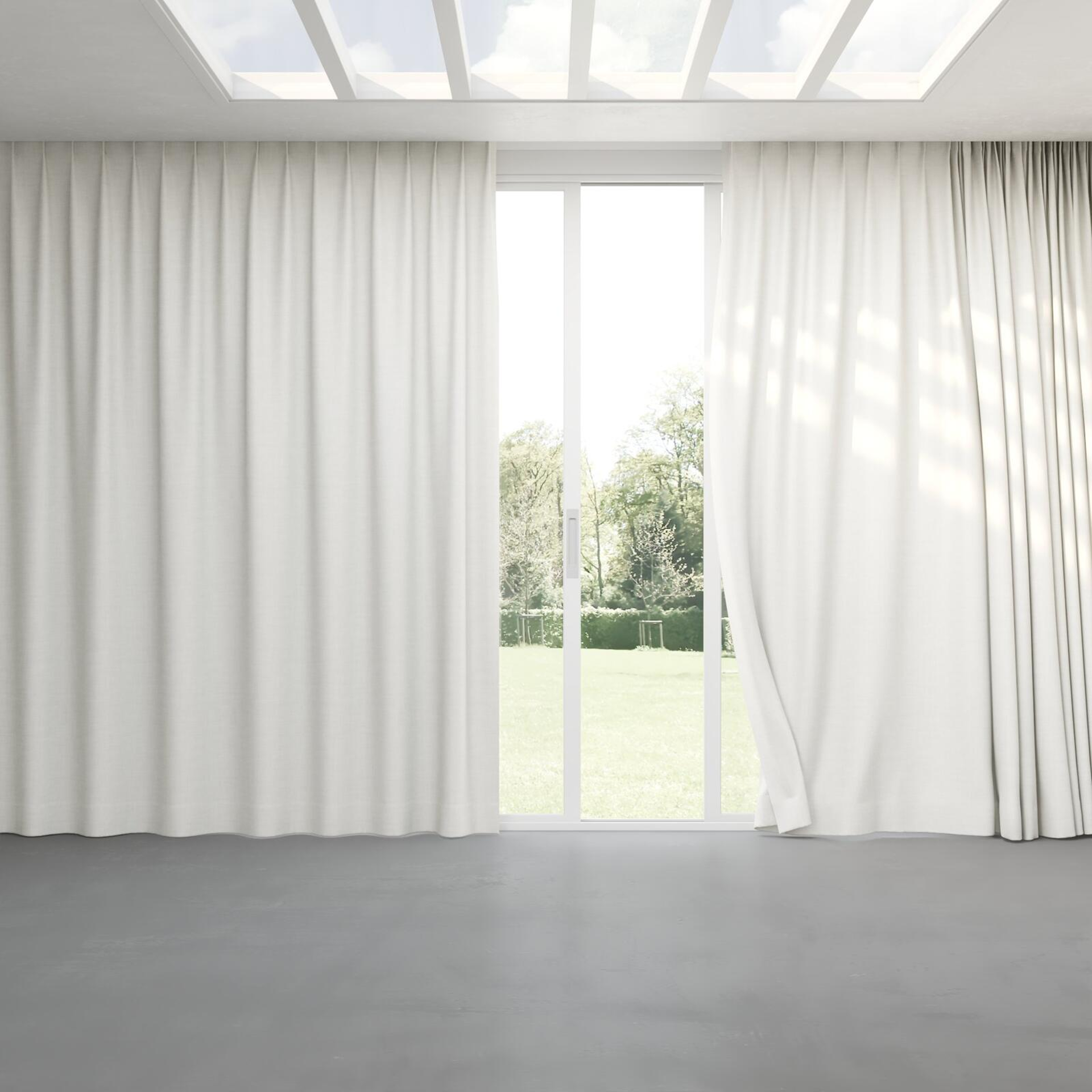 Full view of Keystone Pure, pinch pleat