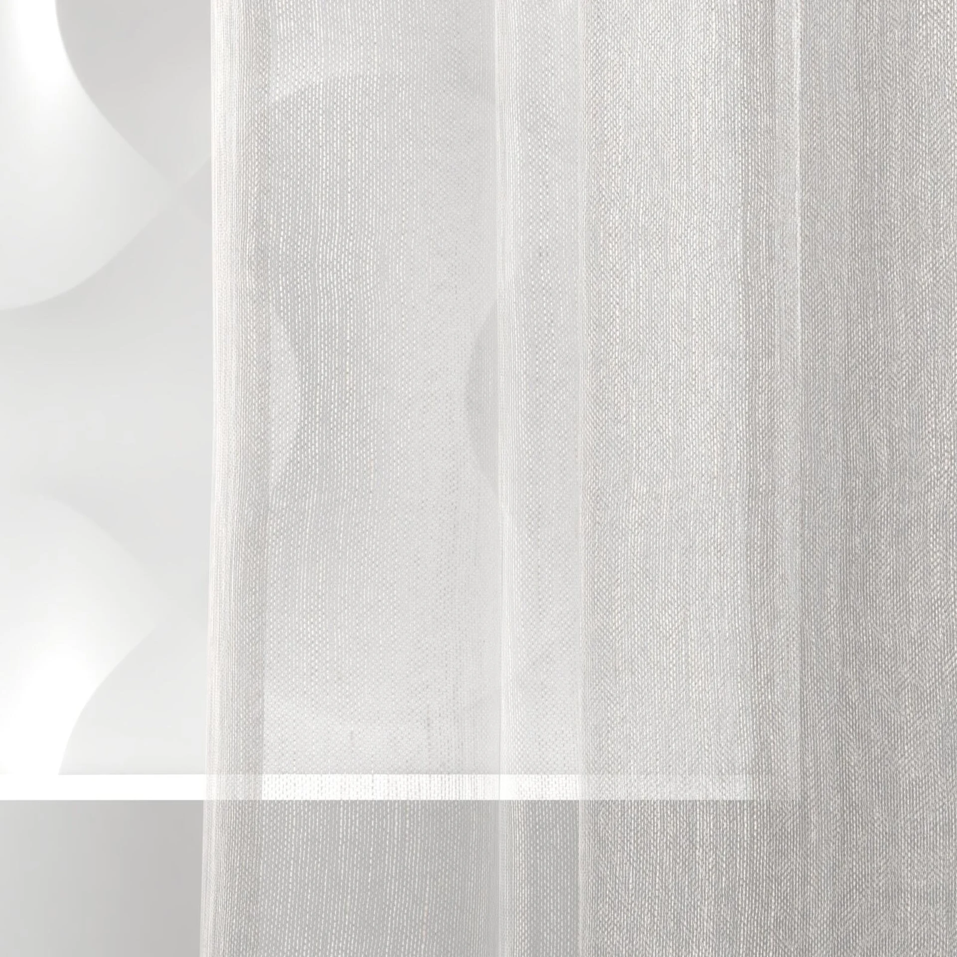 Detailed view of Makai (JDG) White Gold