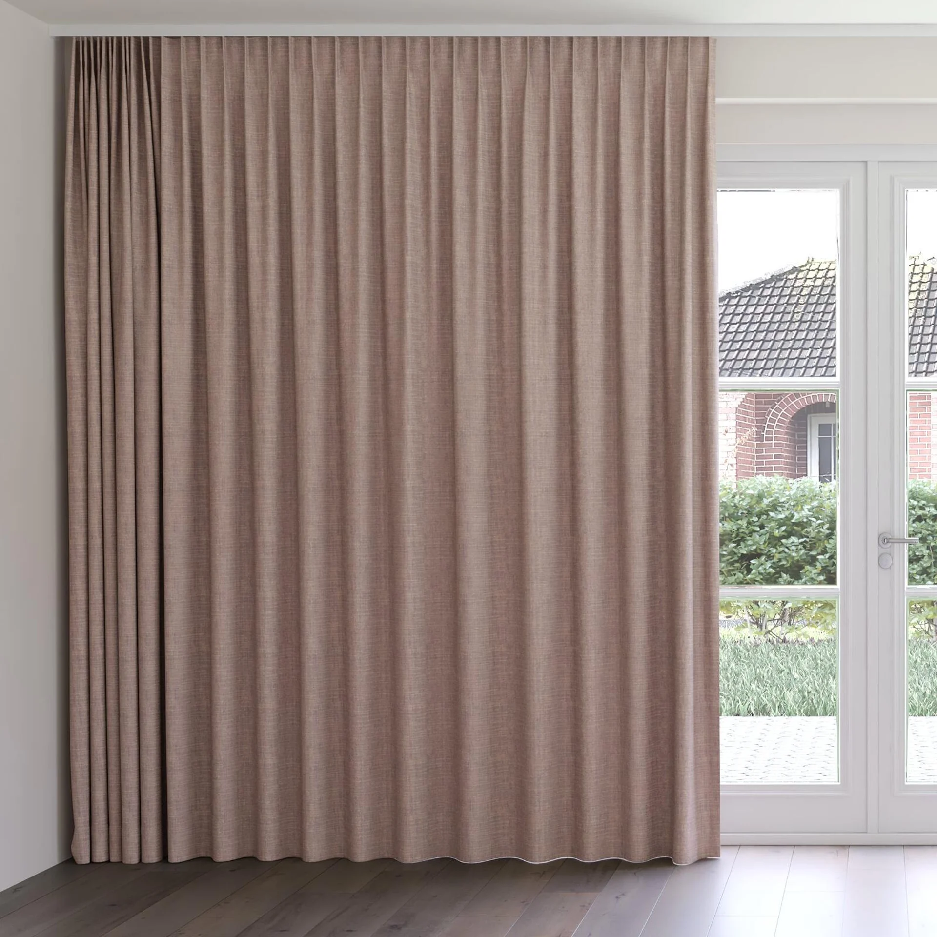 Front view of Planet Iris, on curtain rail