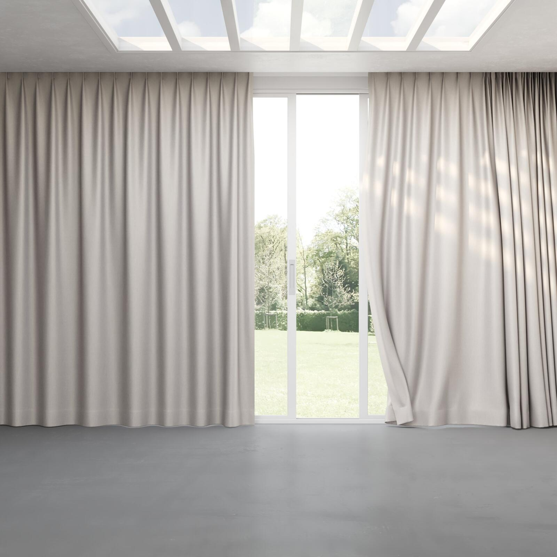Full view of Matrix Zinc, pinch pleat