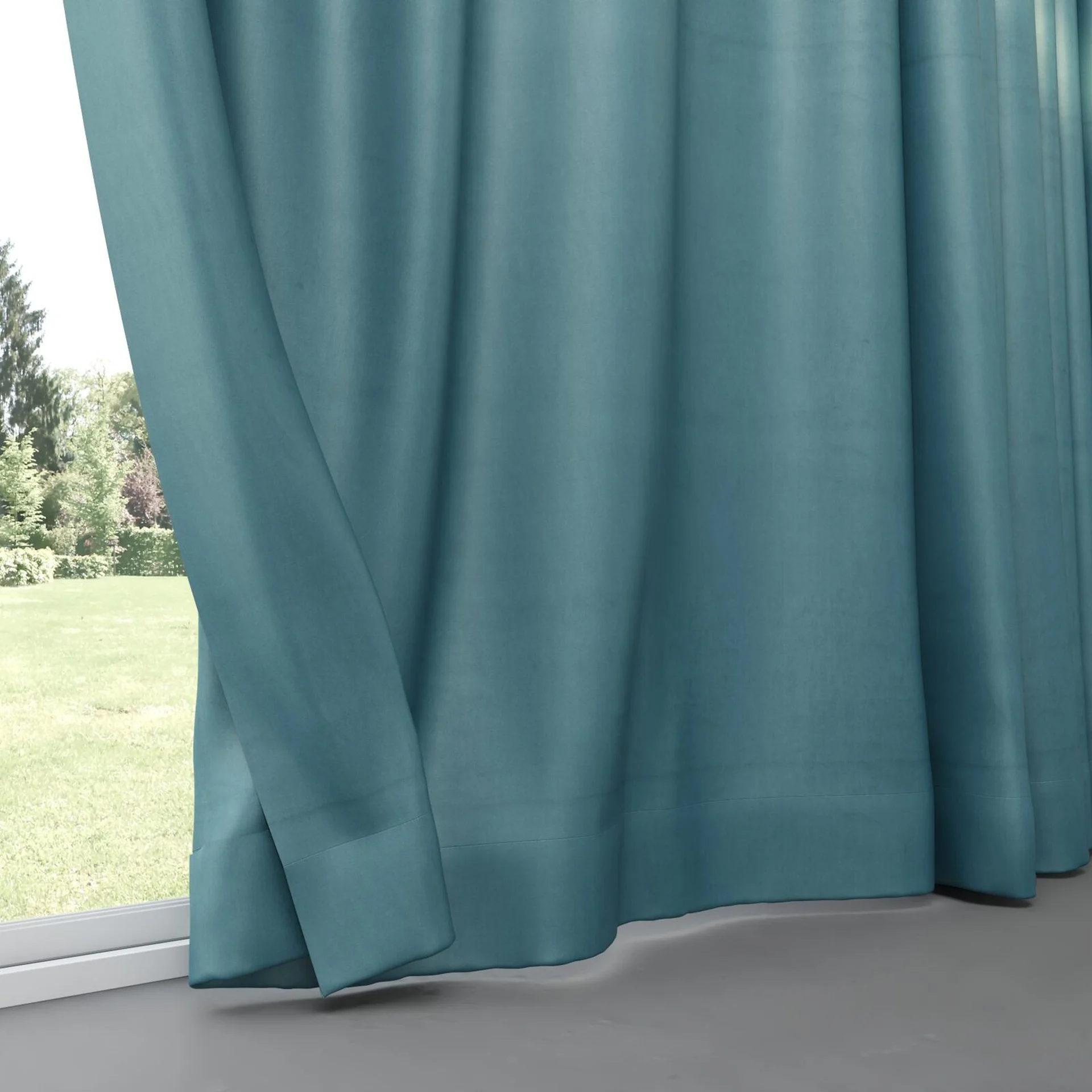 Bottom view of Warlock Teal, pinch pleat