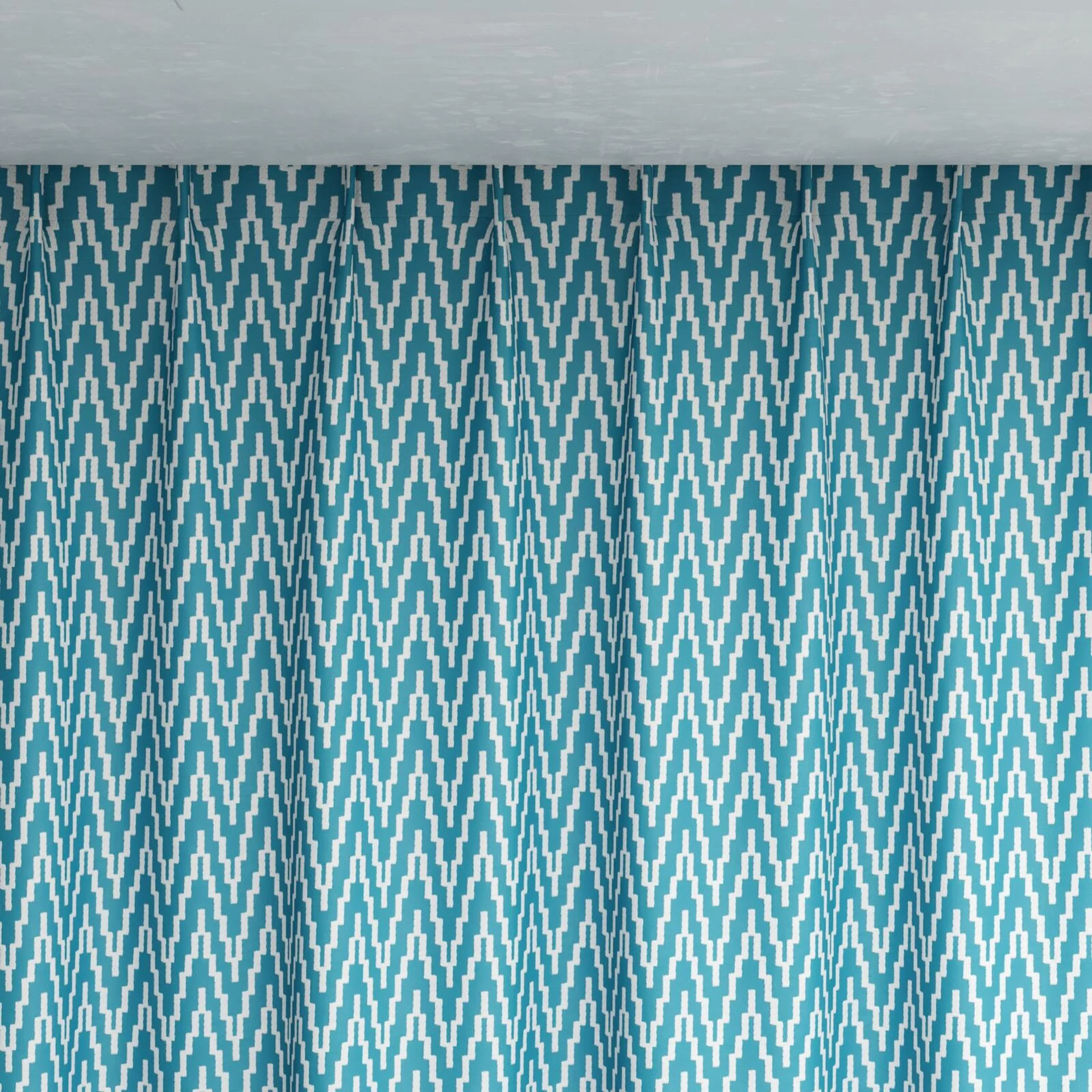Top view of Running Hydro, pinch pleat