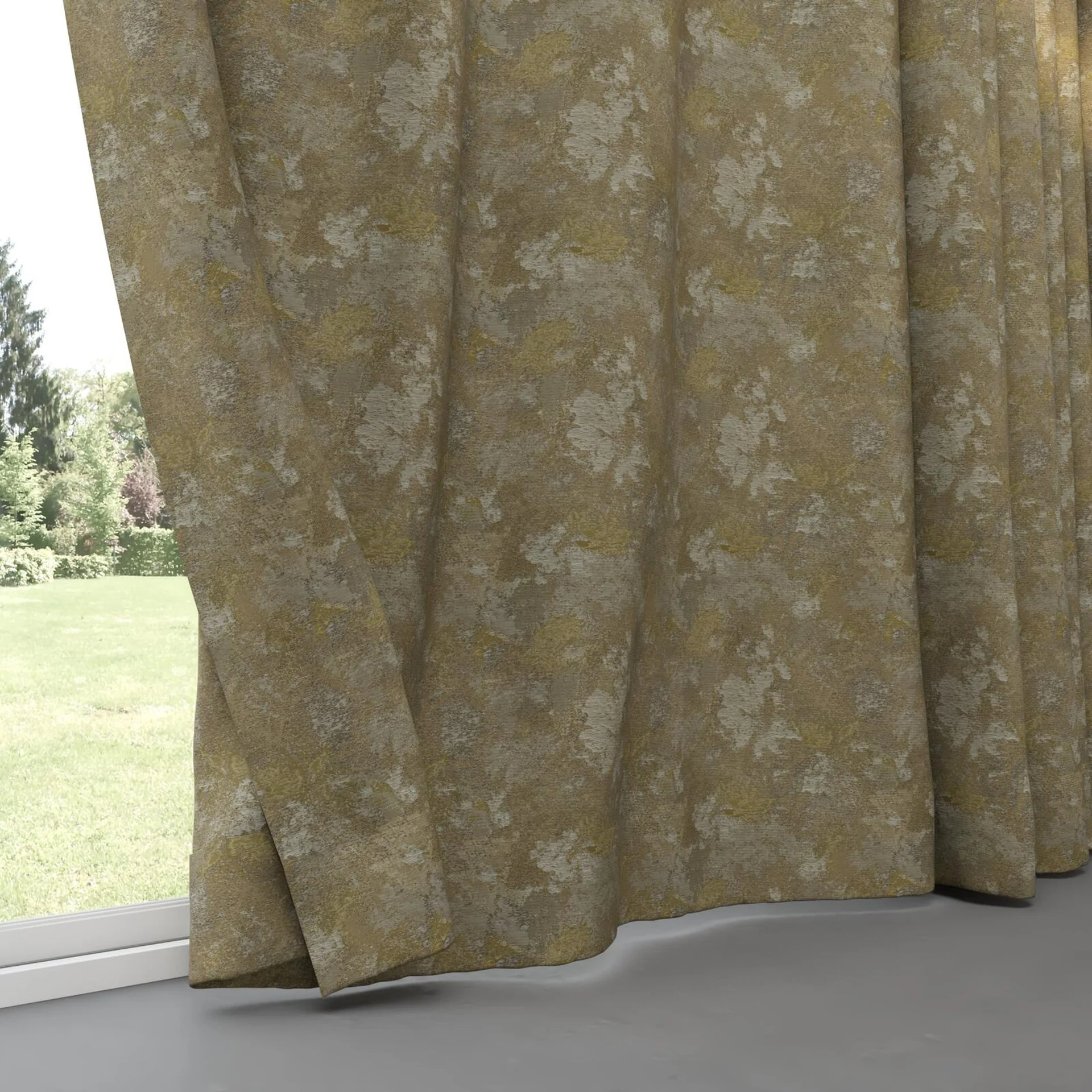 Bottom view of Joyce Camouflage, pinch pleat