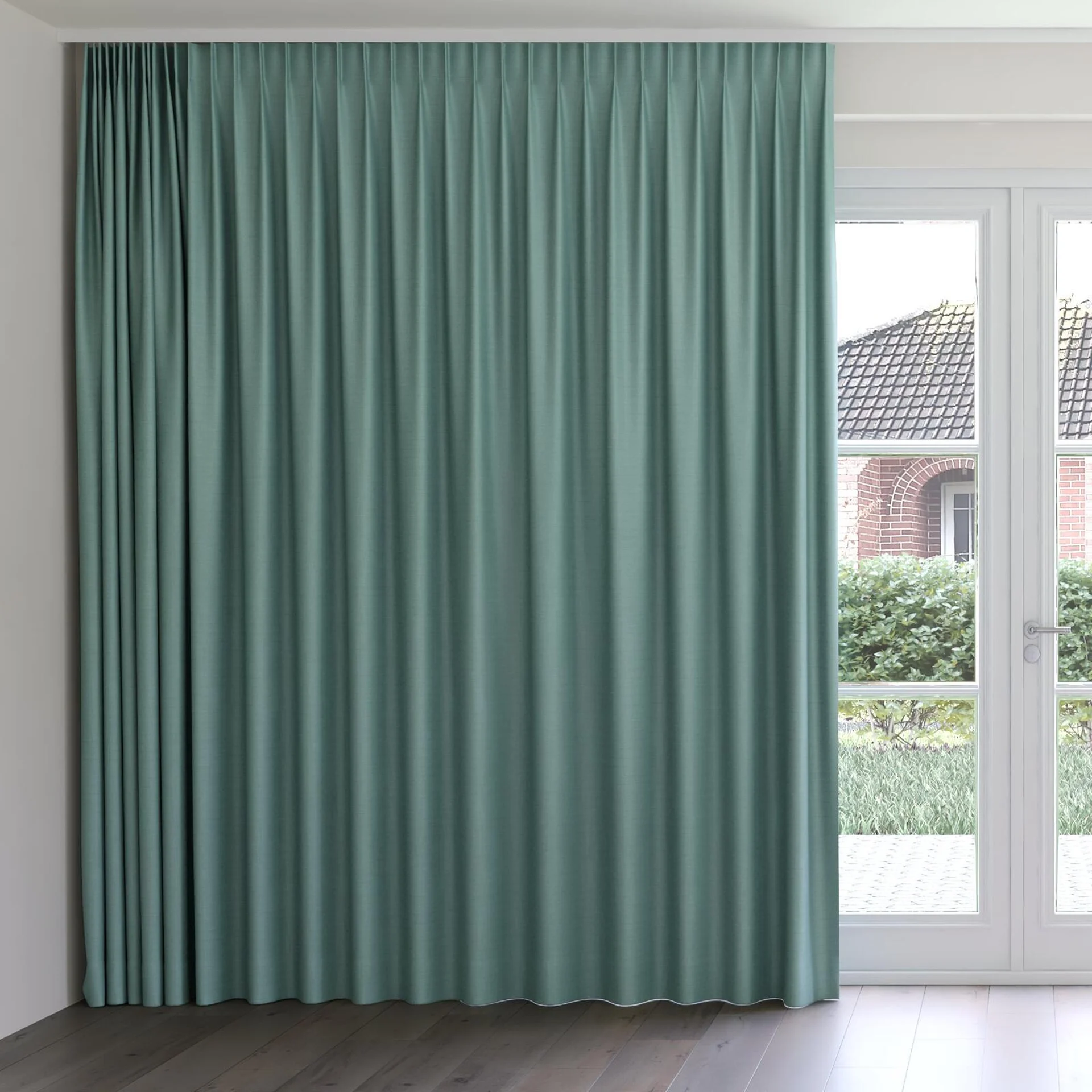 Front view of Linex Arctic, on curtain rail
