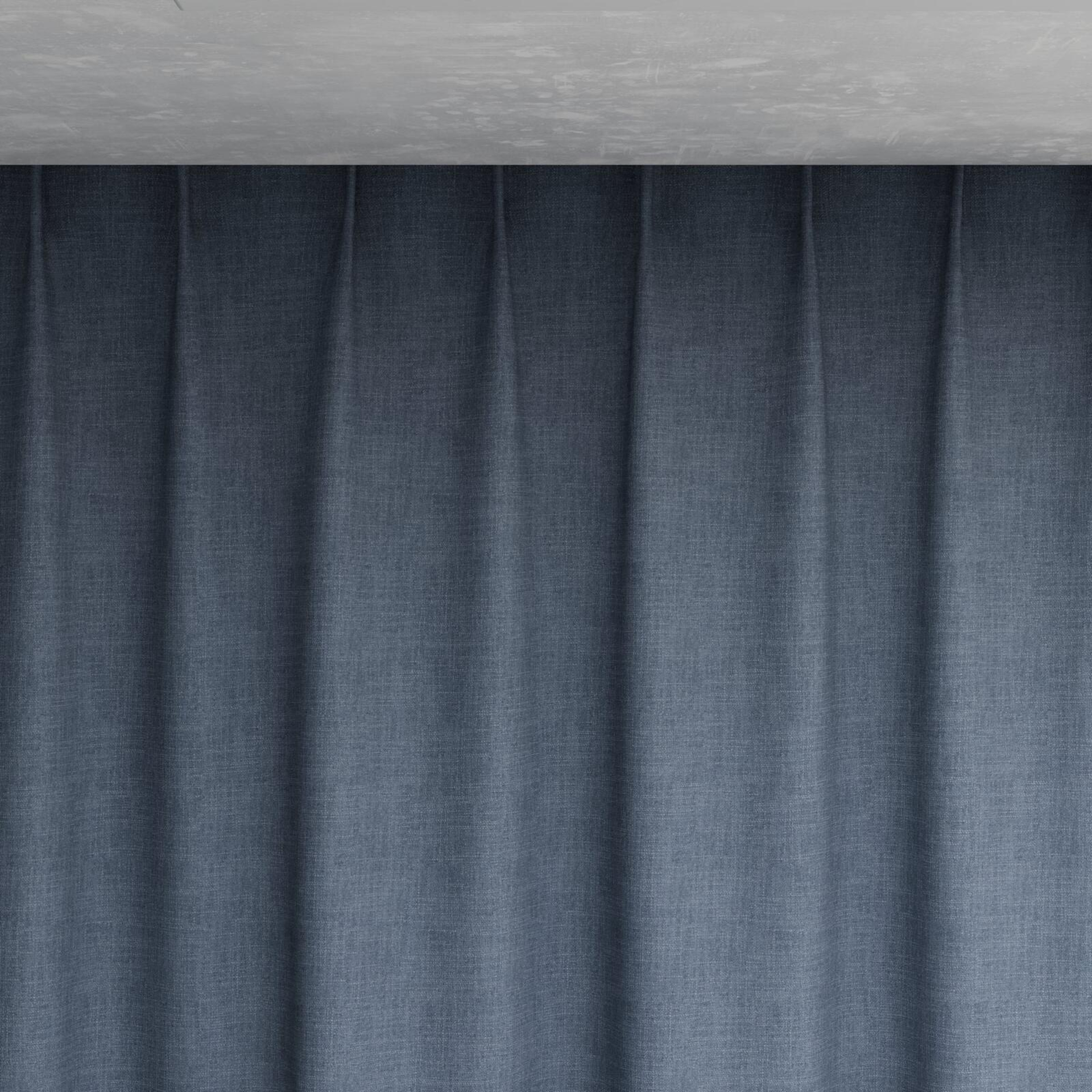 Top view of Mauritius Periwinkle, pinch pleat