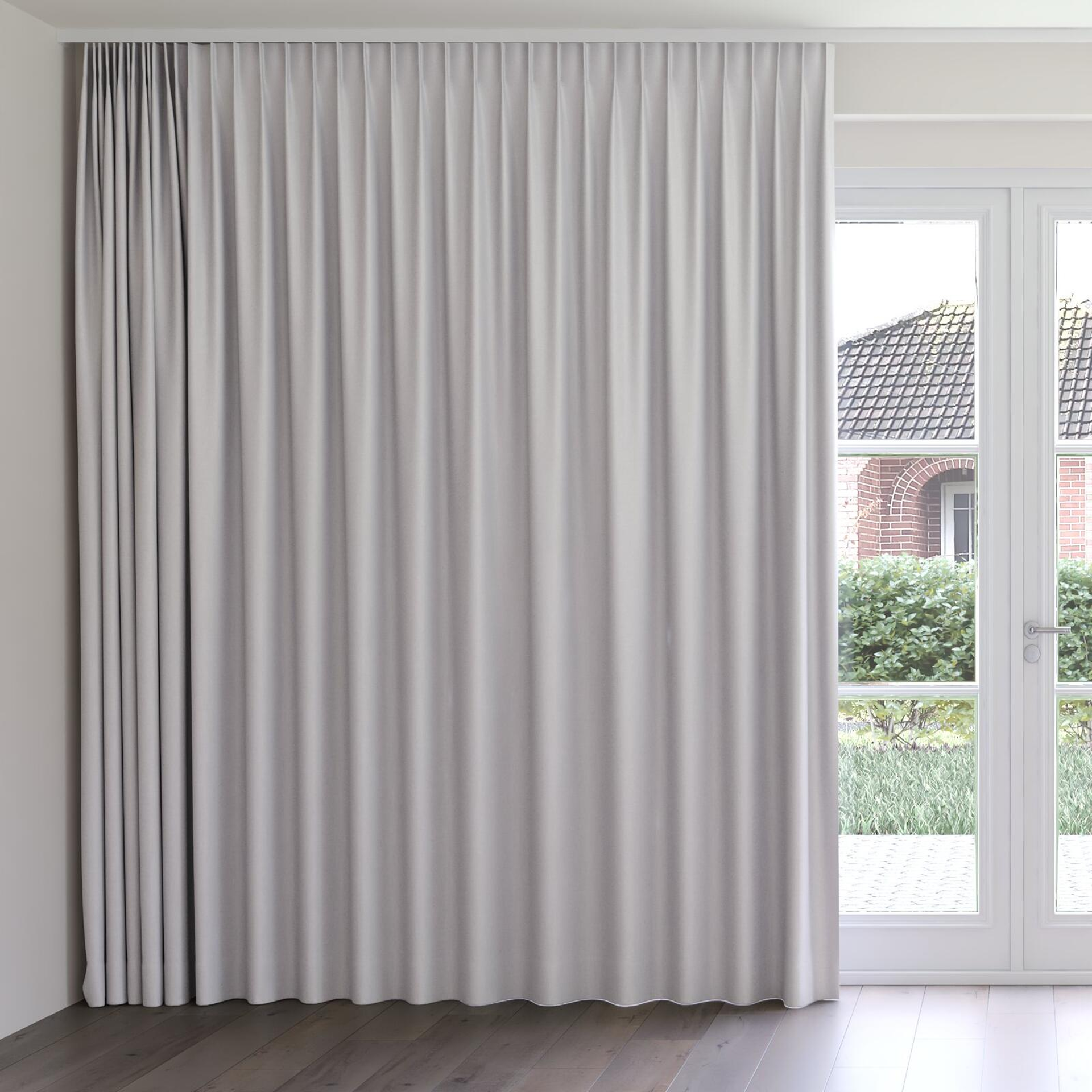 Front view of Re Delis Silver, on curtain rail