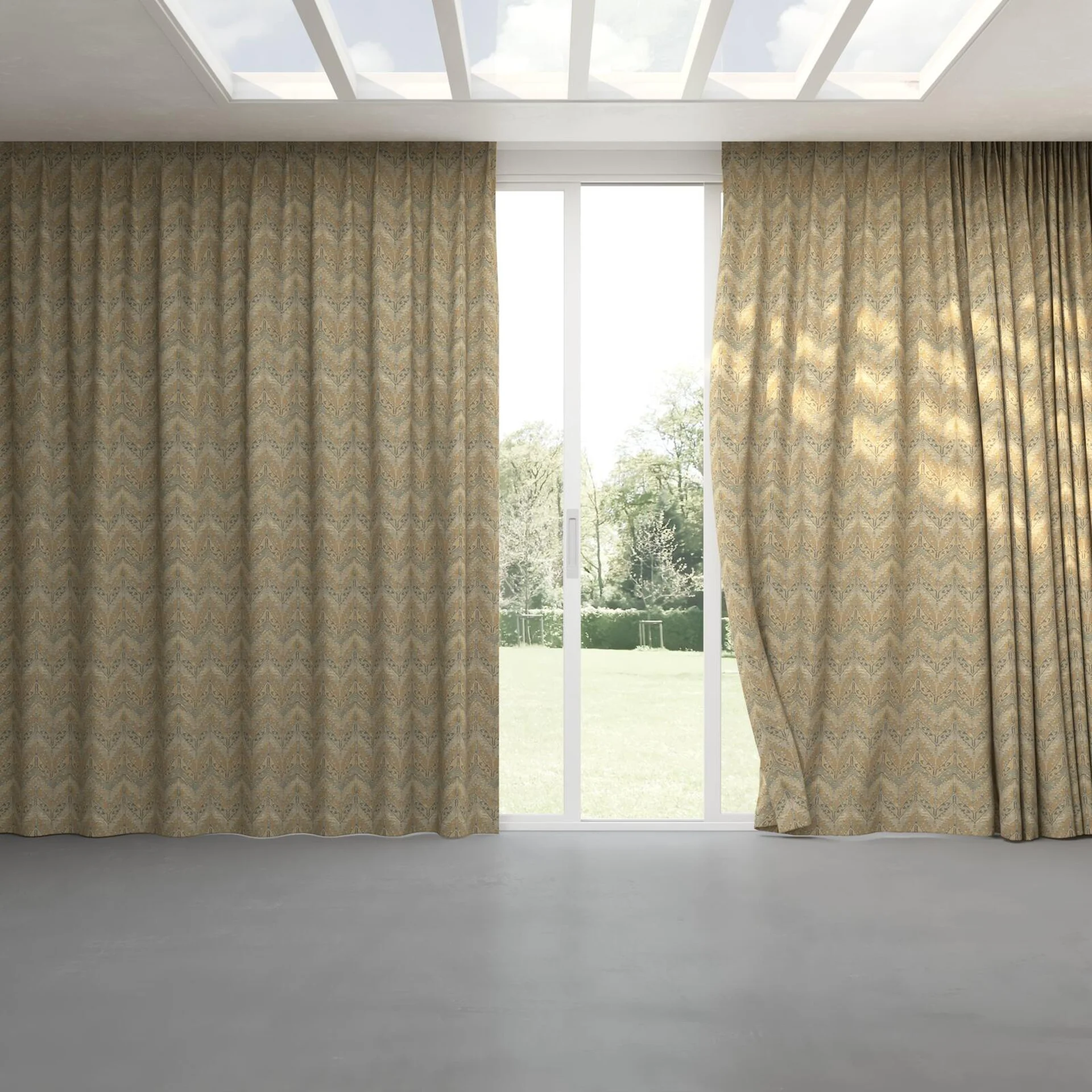 Full view of Lanteira Ecru, pinch pleat