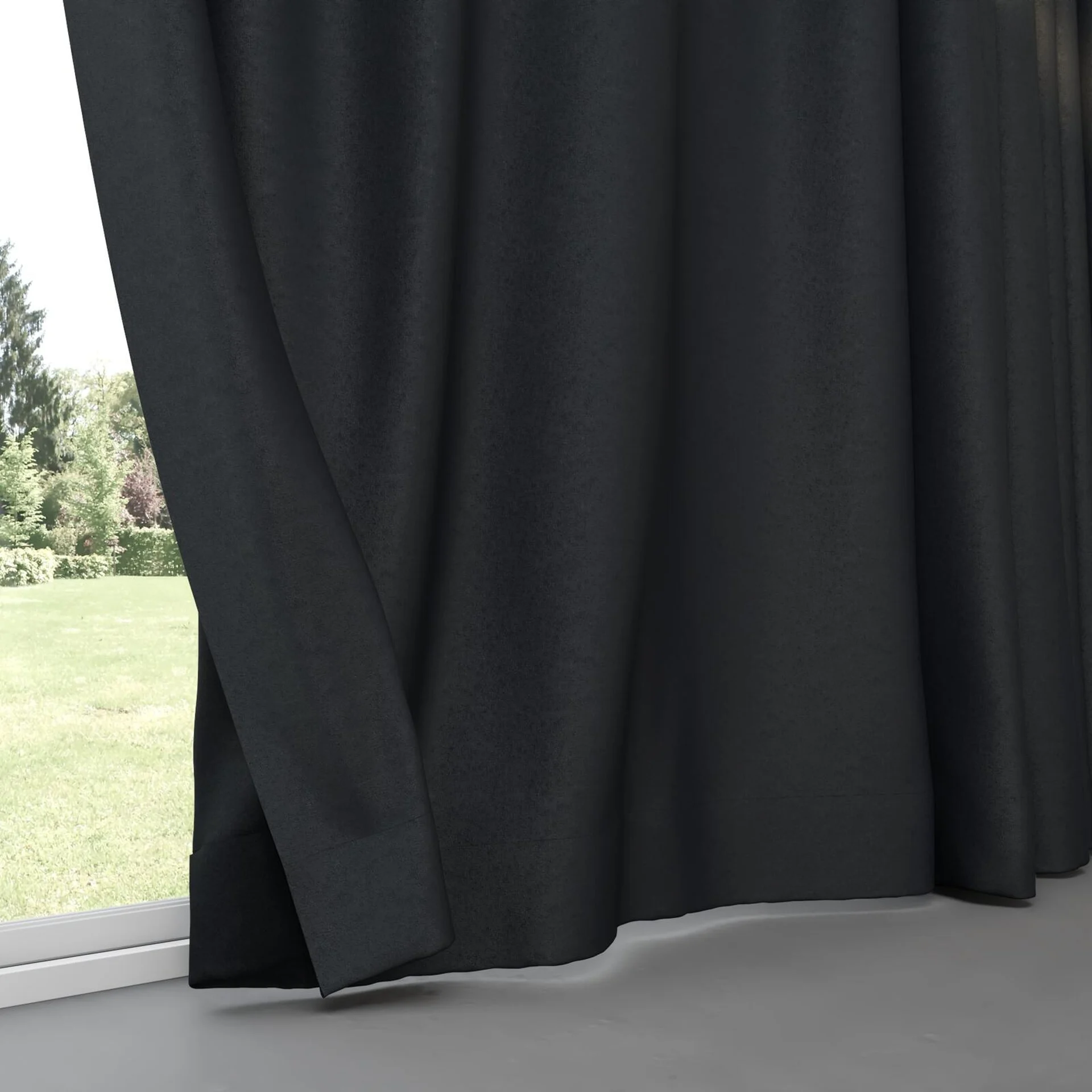 Bottom view of Luxo Onyx, pinch pleat