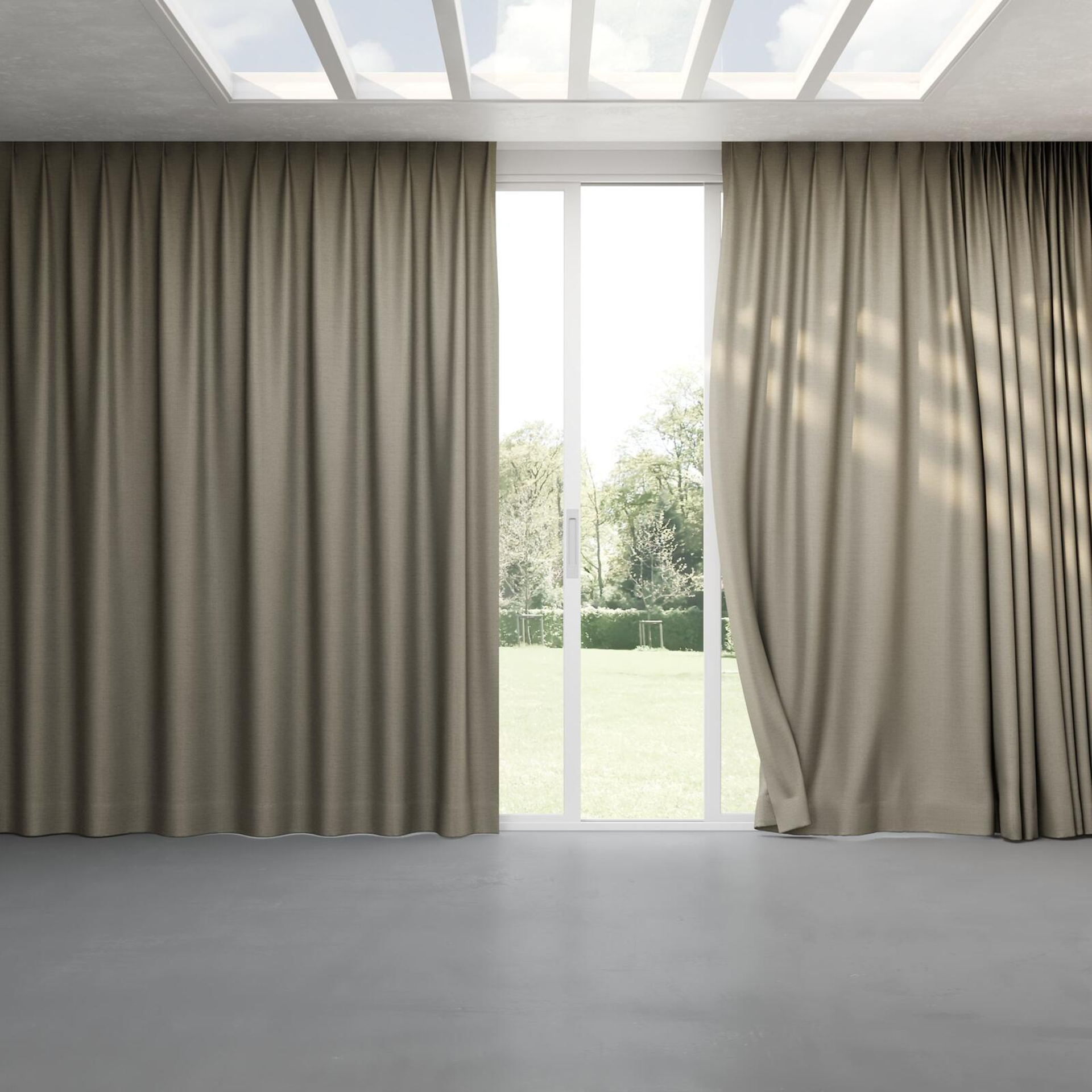 Full view of Linex Griffin, pinch pleat