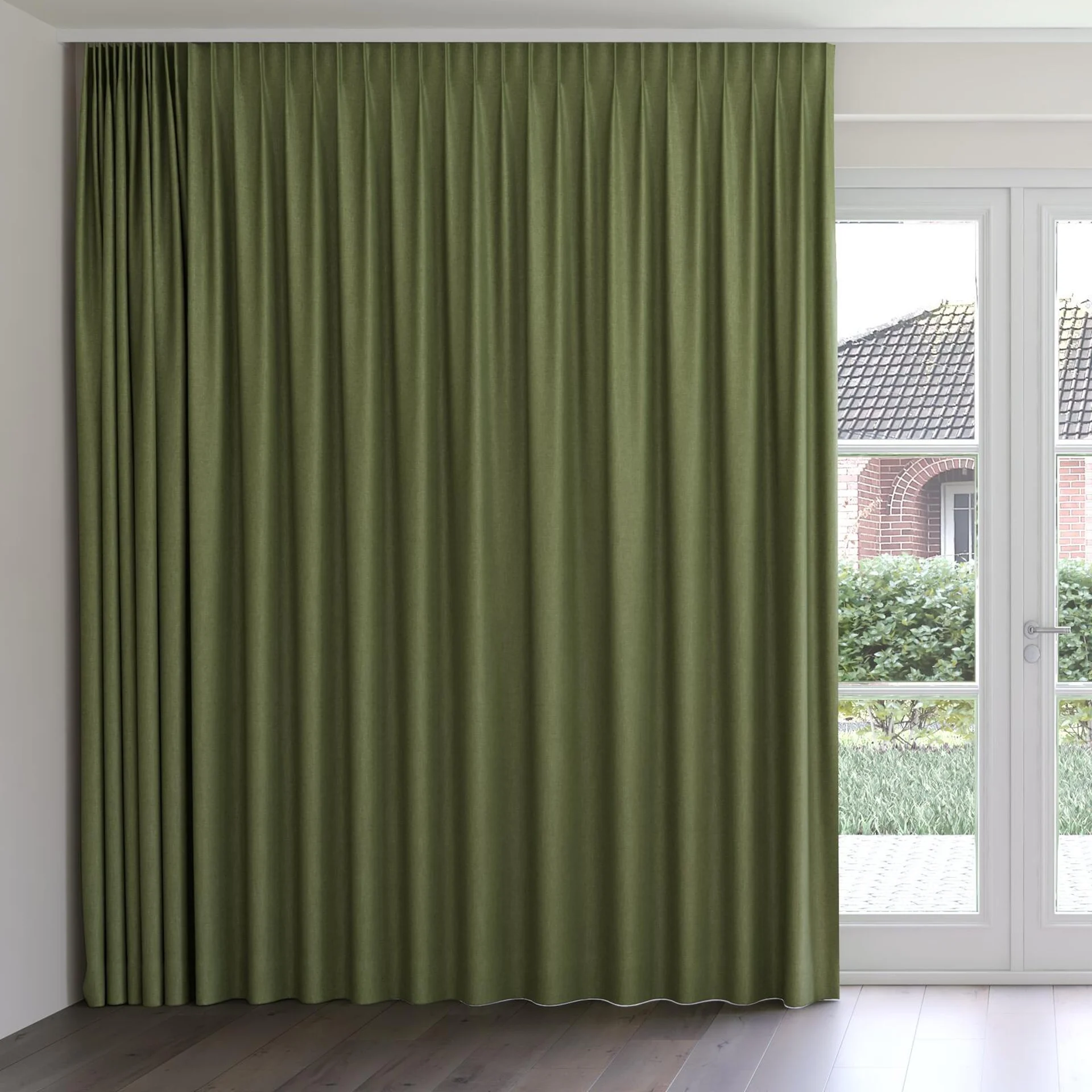 Front view of Perfecto Pesto, on curtain rail
