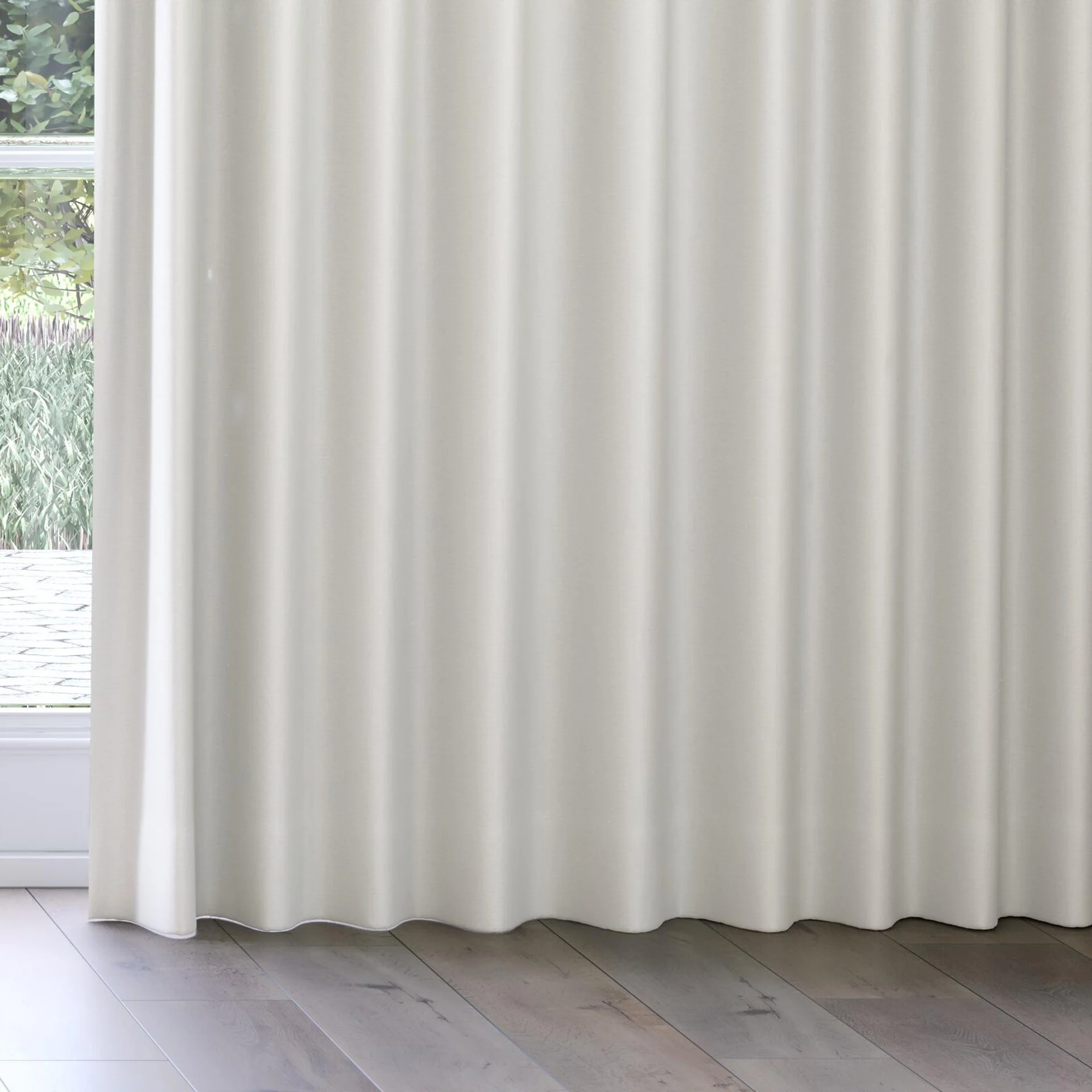 Bottom view of Duede Marble, on curtain rail