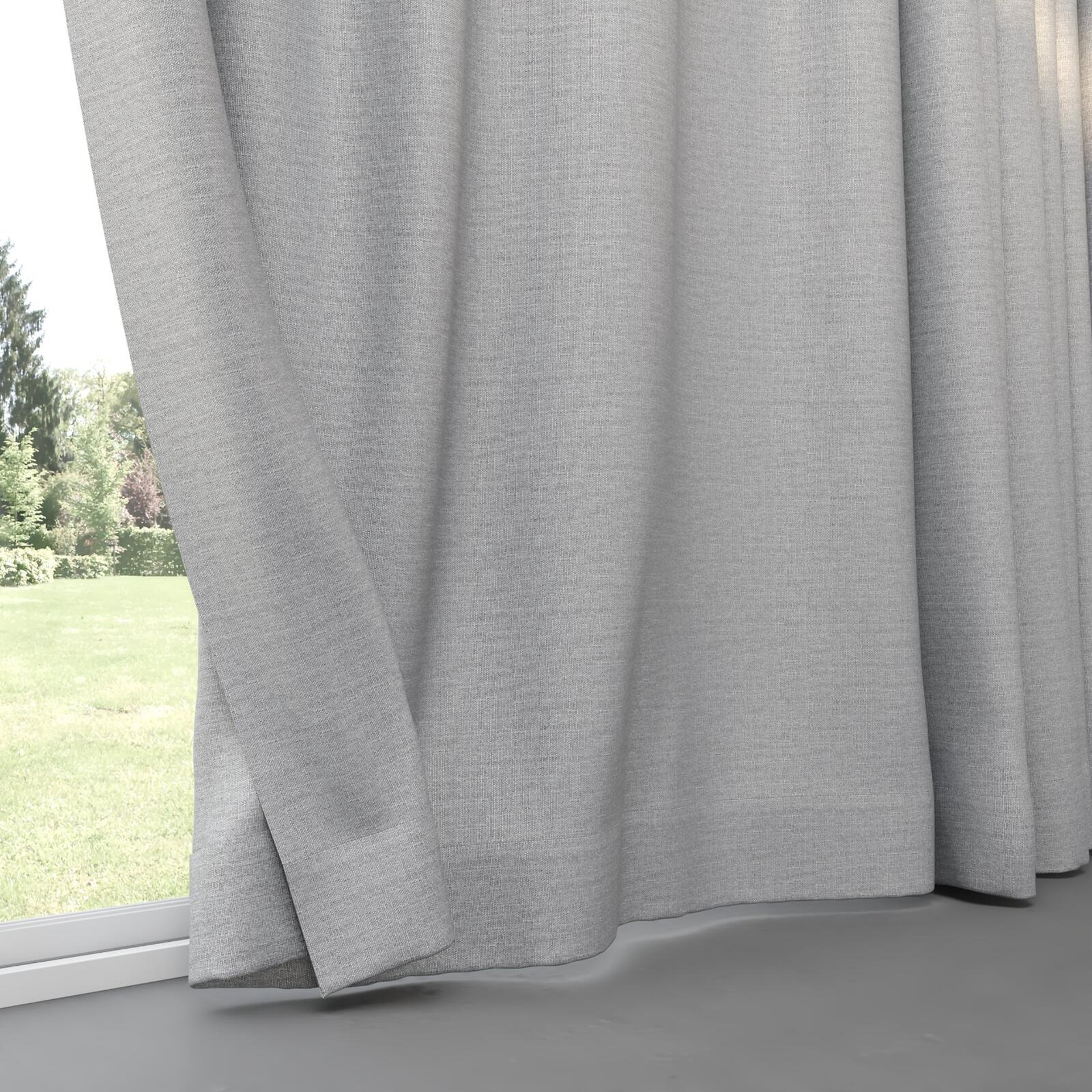 Bottom view of Linex Sterling, pinch pleat