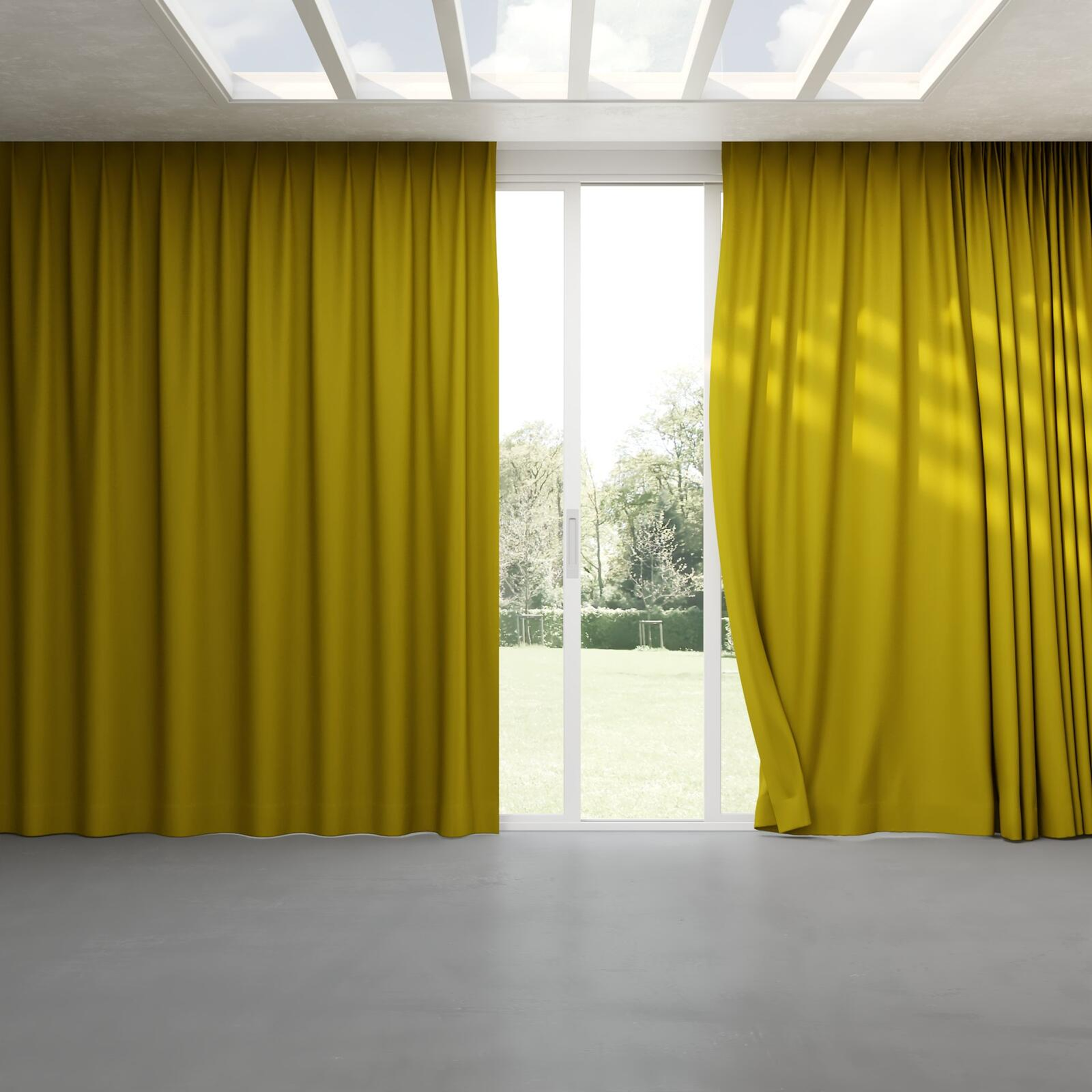 Full view of Luxo Moss, pinch pleat