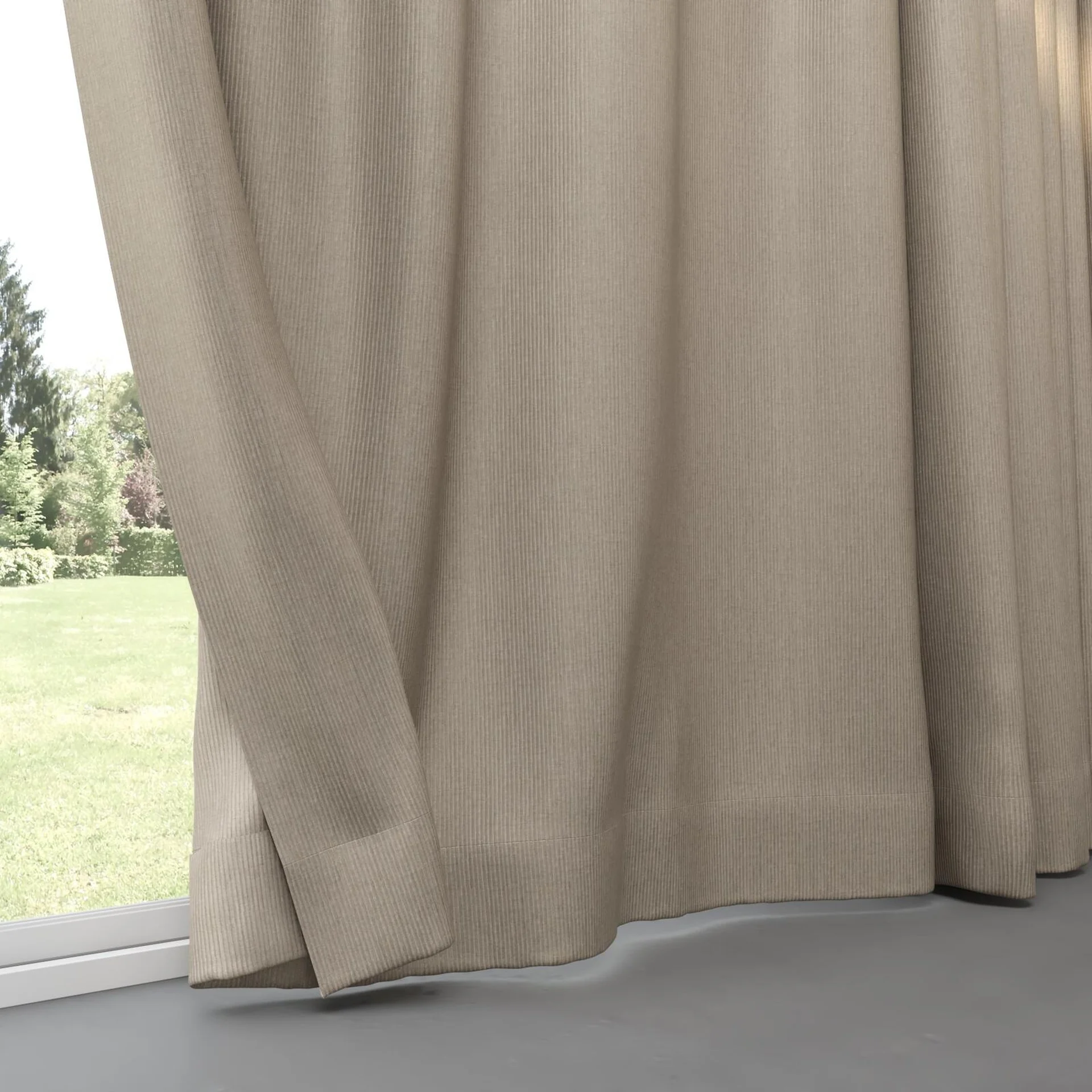 Bottom view of Hombre Taupe, pinch pleat