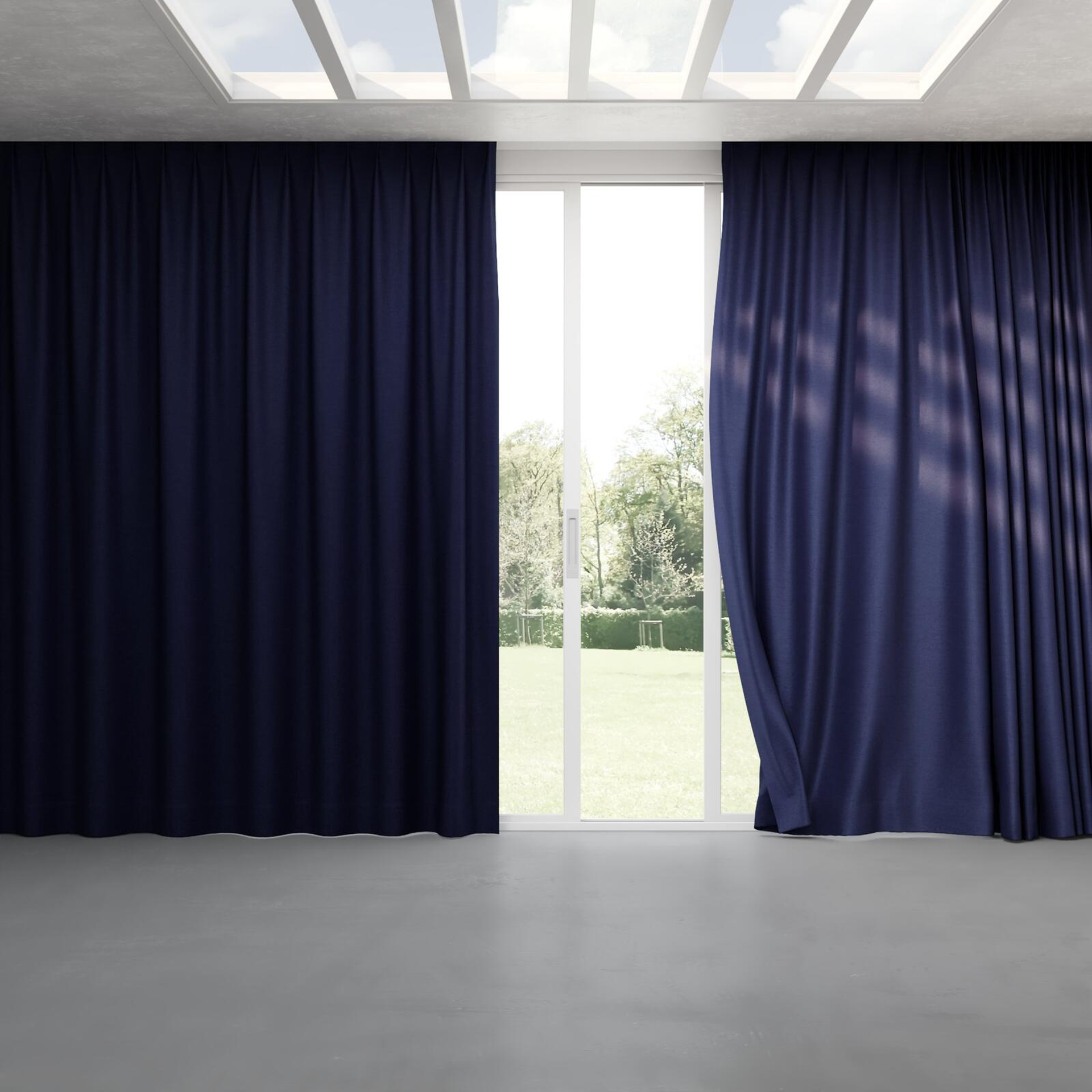 Full view of Drama Marine, pinch pleat