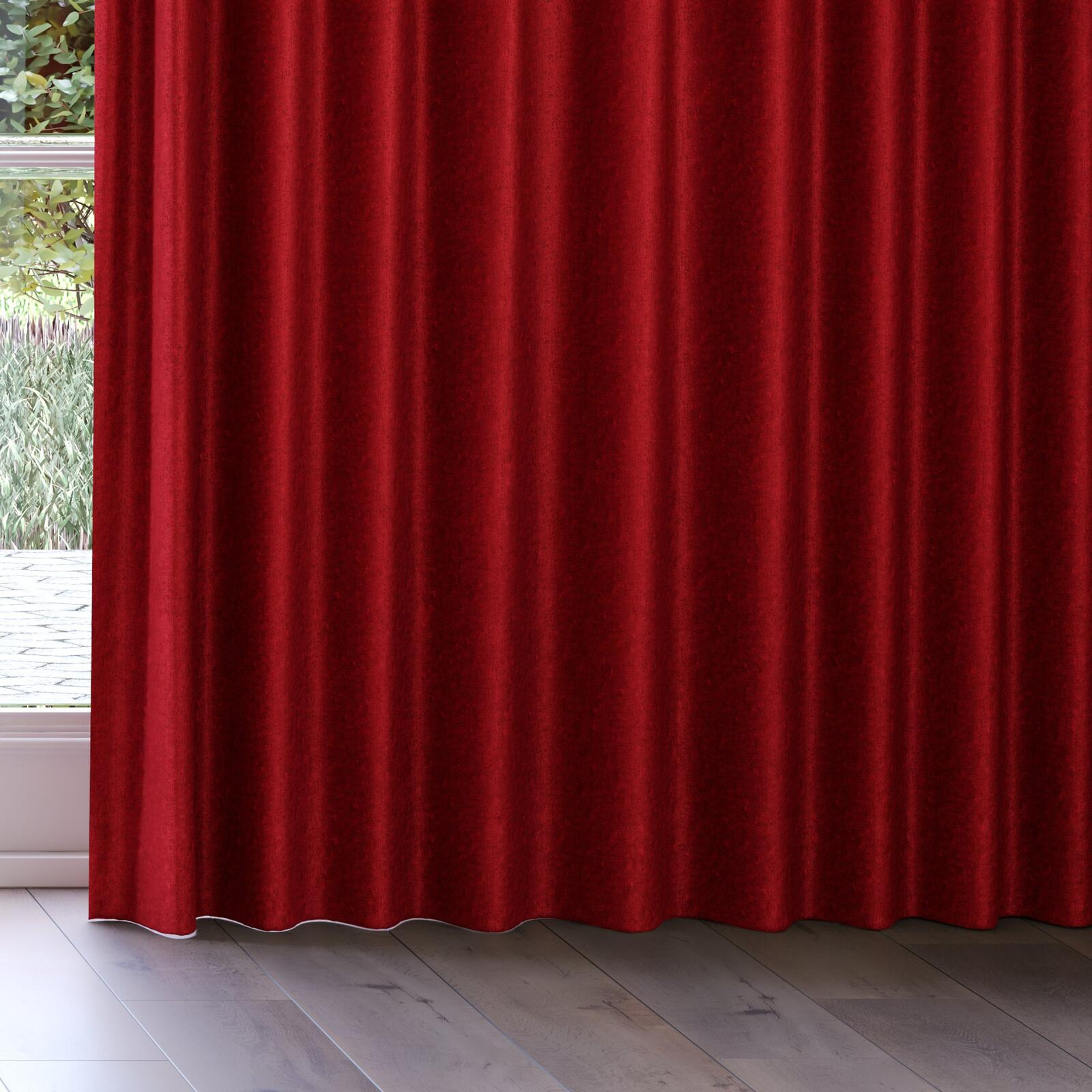 Bottom view of Hug Fire, on curtain rail