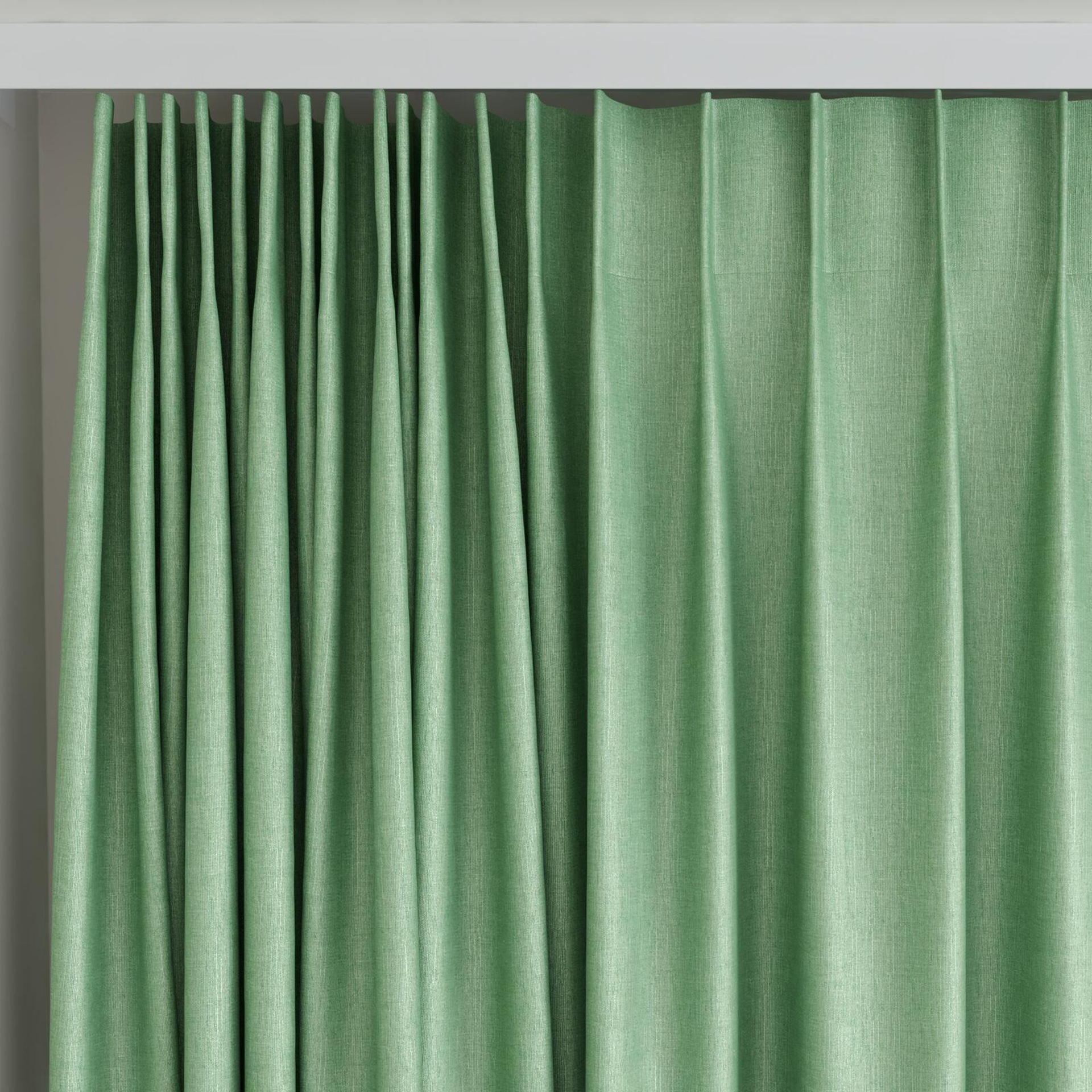 Top view of Bavaria Leaf, on curtain rail