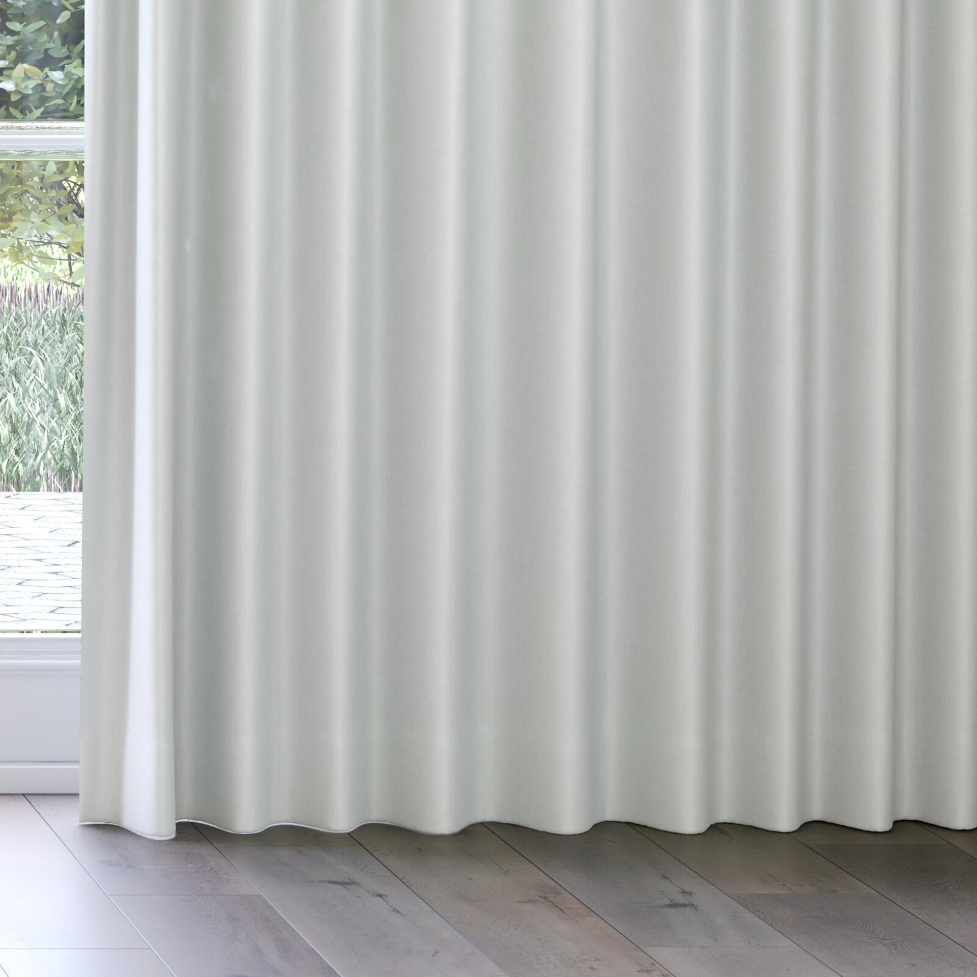 Bottom view of Kidglove Limestone, on curtain rail
