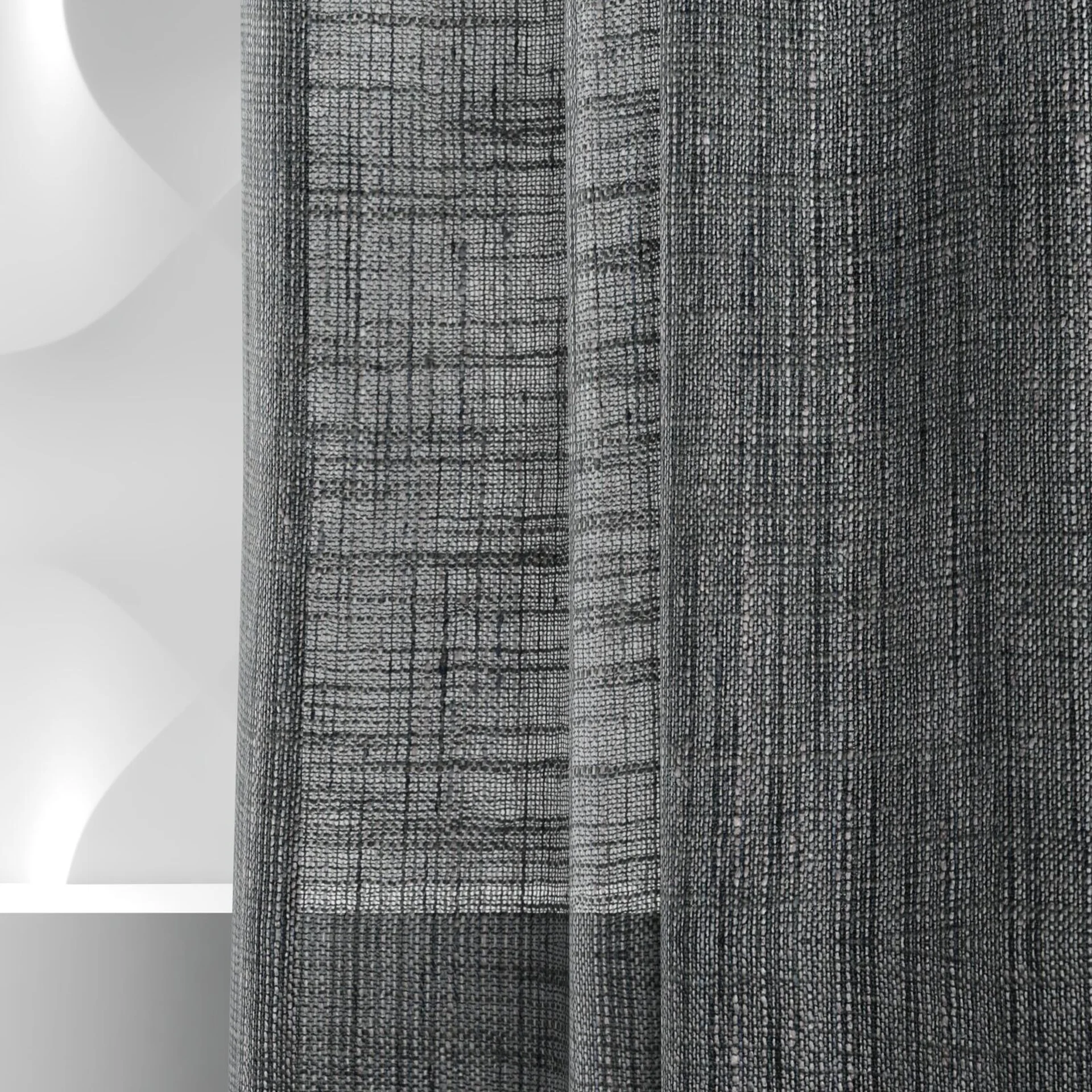 Detailed view of Zip Ash