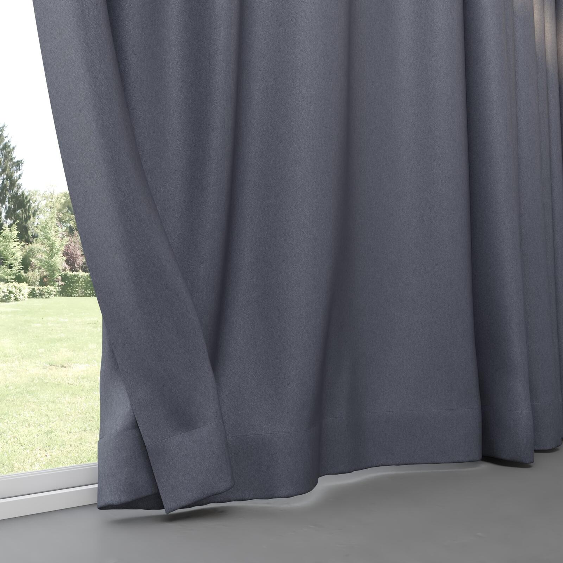 Bottom view of Woolly/Woolen Marine, pinch pleat