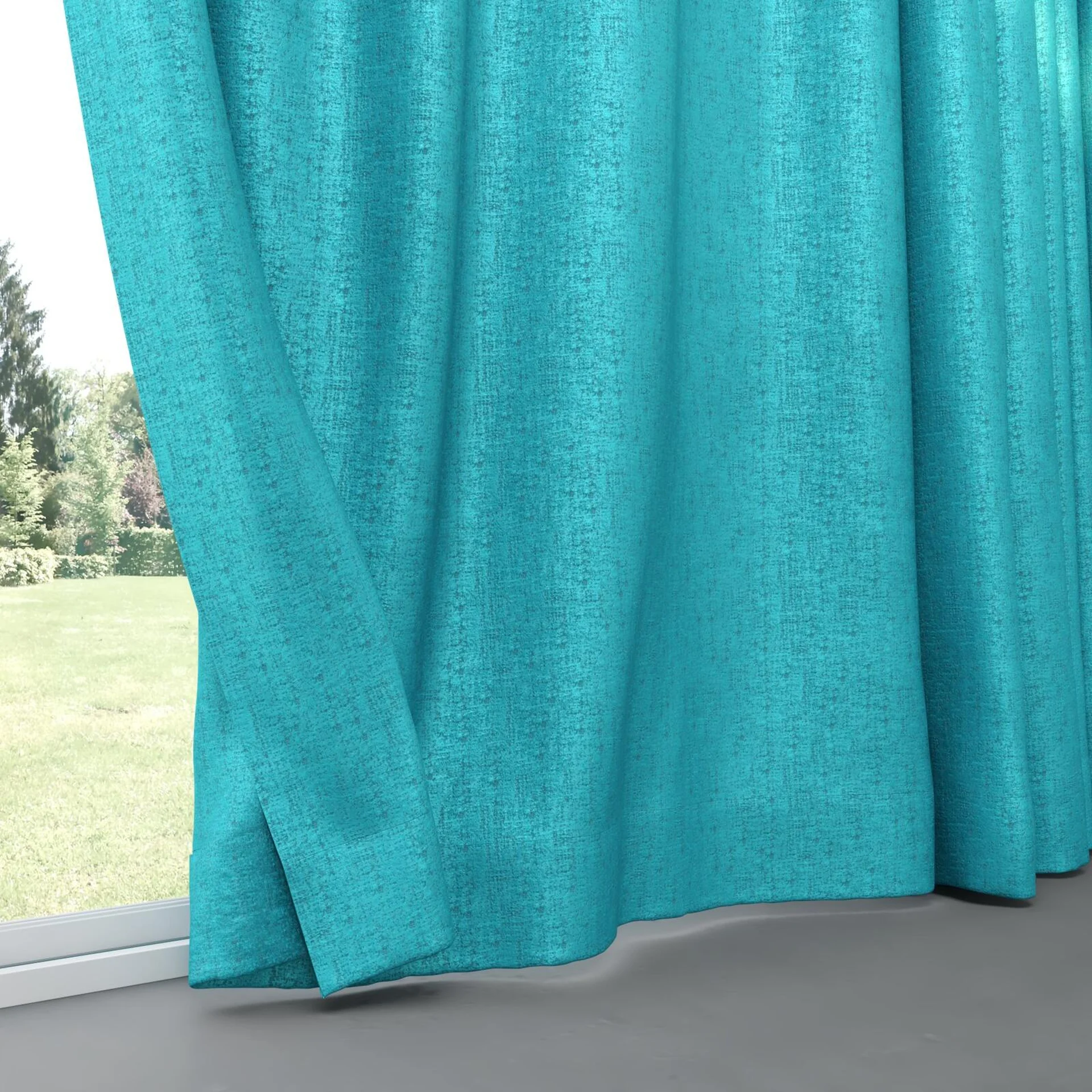 Bottom view of Hug Turquoize, pinch pleat