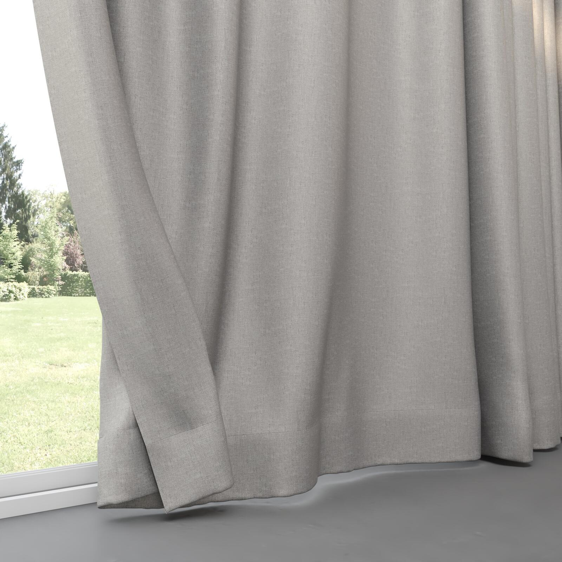 Bottom view of Matrix FR Mist, pinch pleat