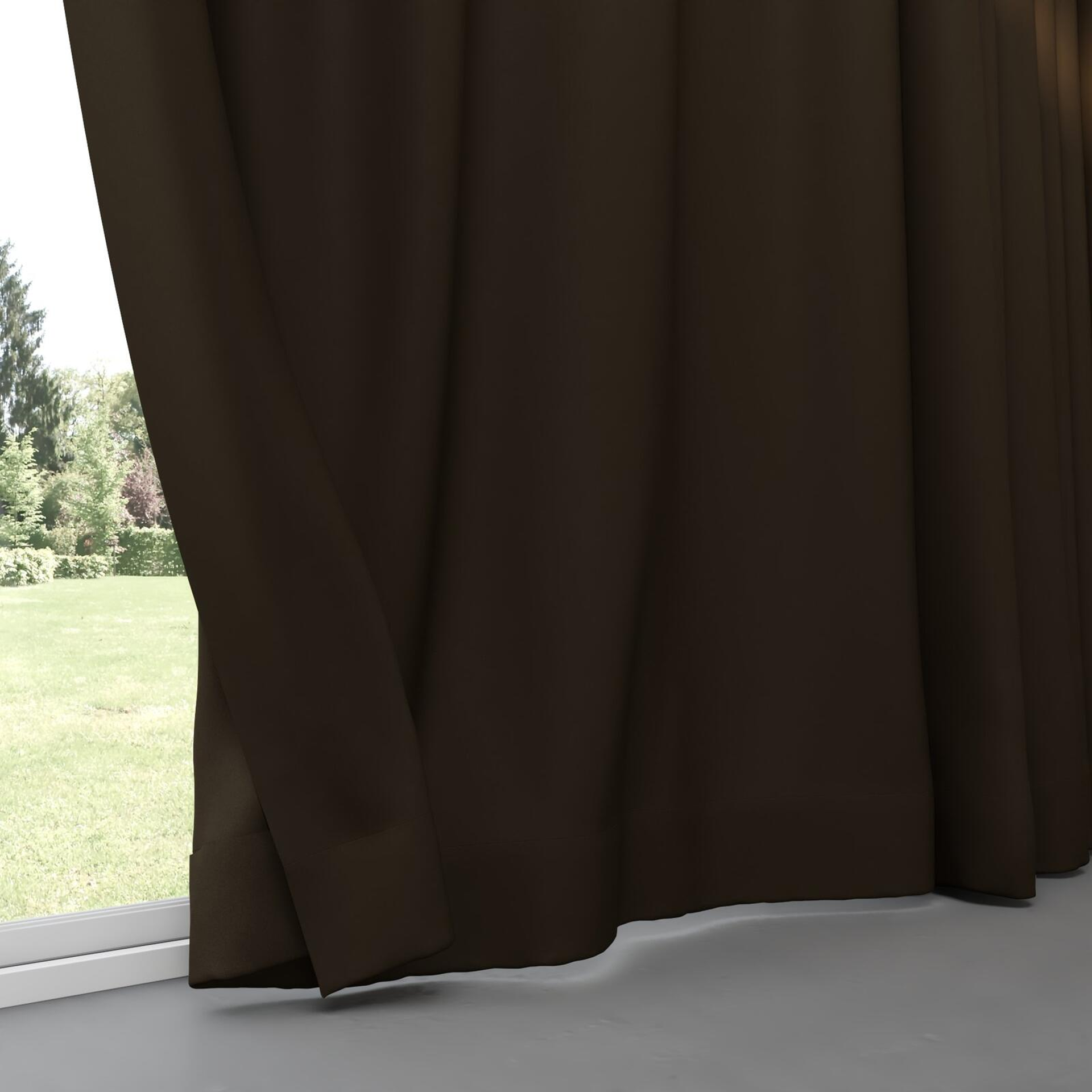 Bottom view of Vela Wood, pinch pleat