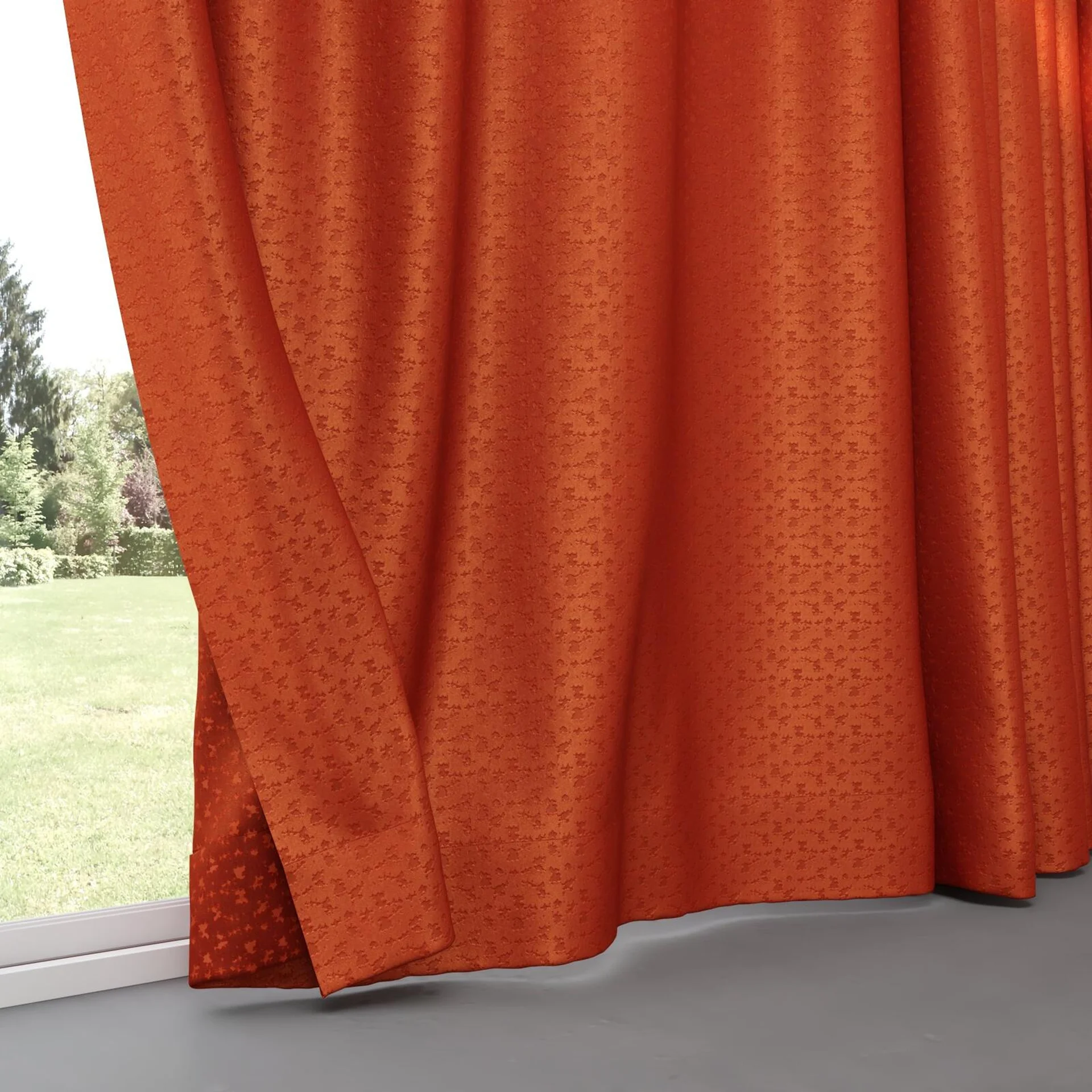 Bottom view of Requiem Terra, pinch pleat