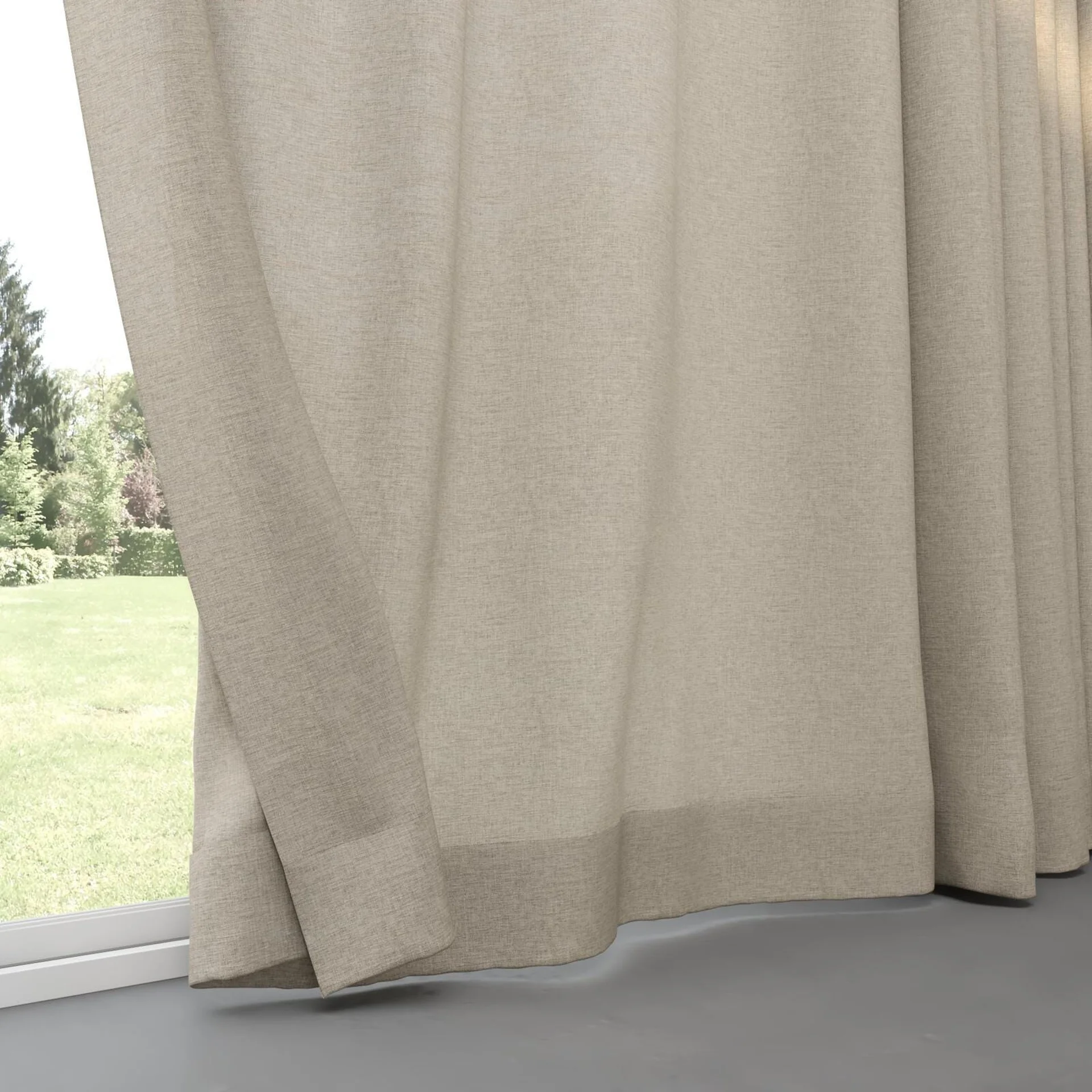 Bottom view of Envoy 2 Sesame 320cm, pinch pleat