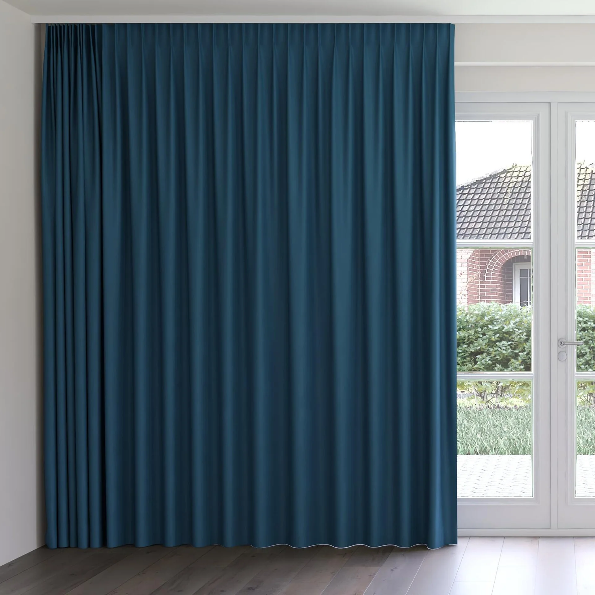 Front view of Vela Nautical, on curtain rail