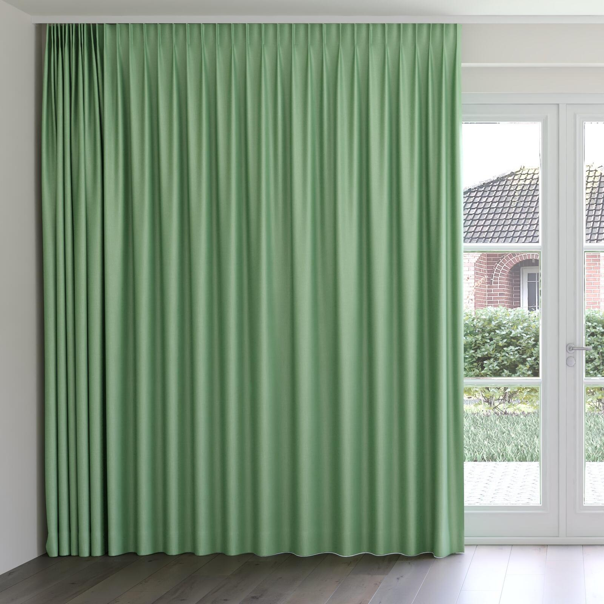 Front view of Bavaria Leaf, on curtain rail