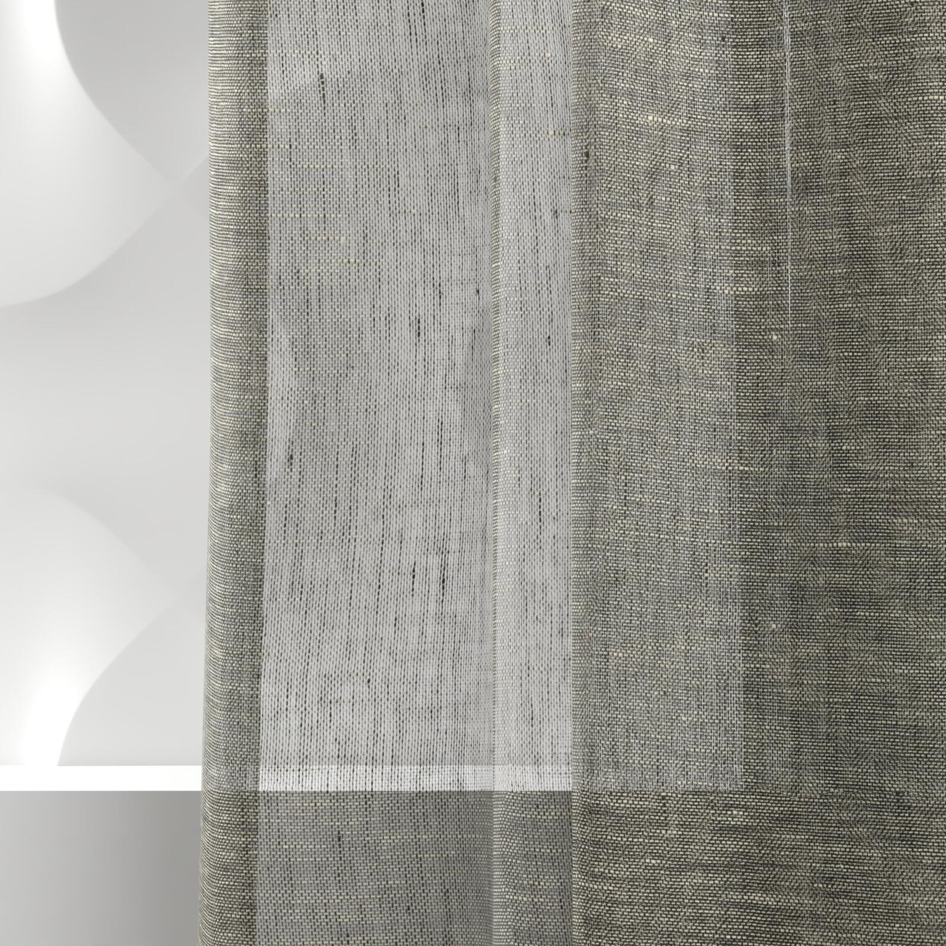 Detailed view of Pure Linen Chess