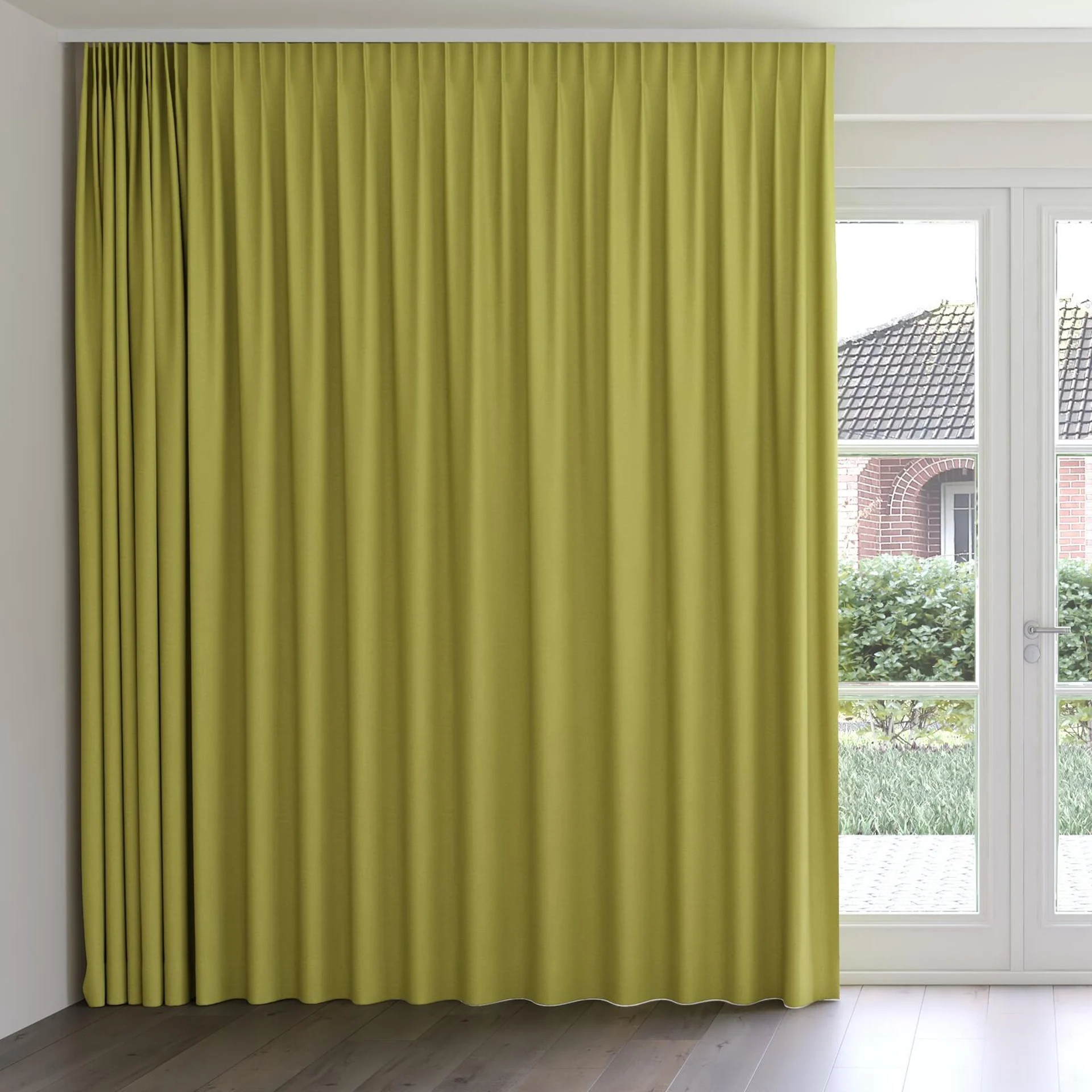Front view of Coverlet Linden, on curtain rail