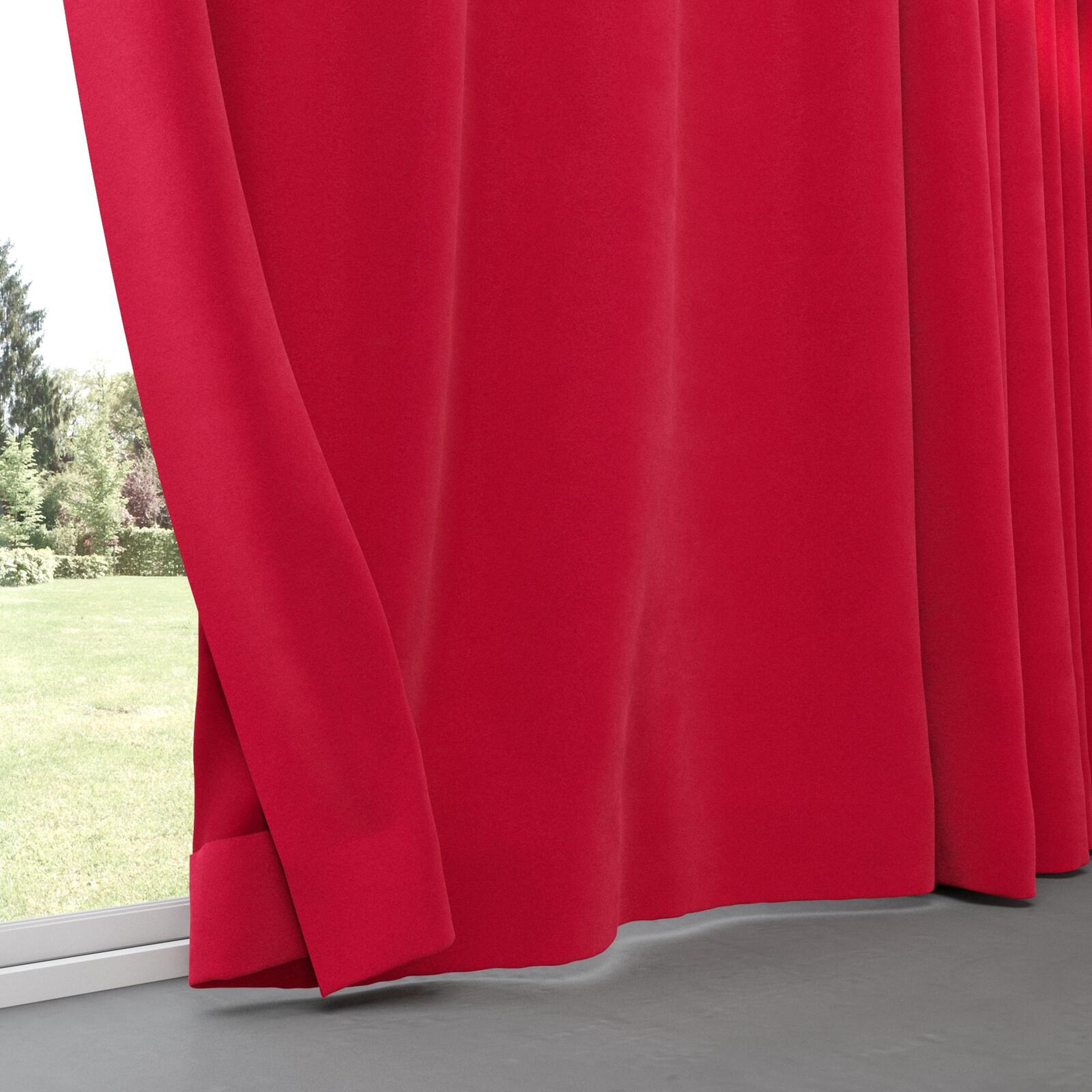 Bottom view of Moon Rouge, pinch pleat