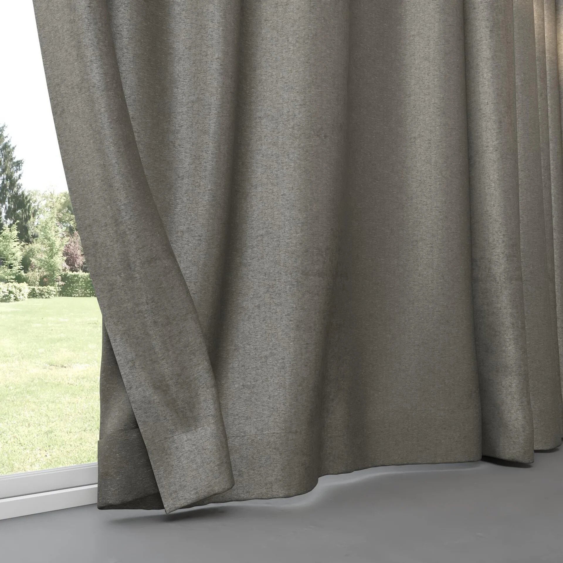 Bottom view of Lambada Smoke, pinch pleat