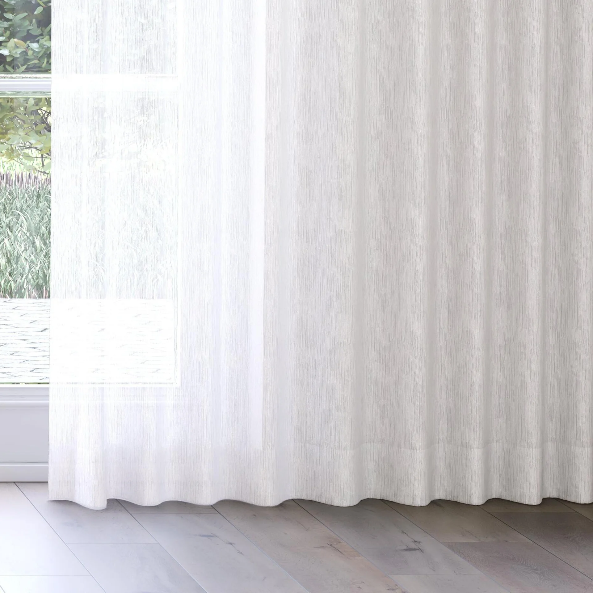 Bottom view of Turbulent Polar, on curtain rail