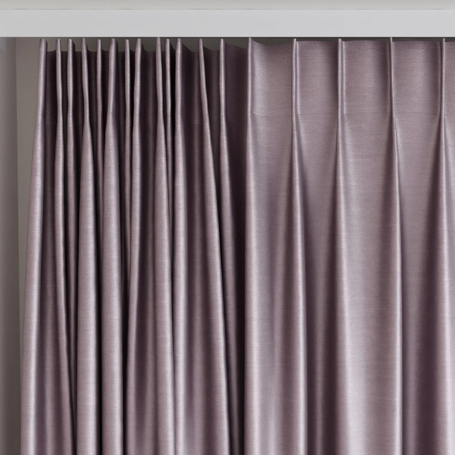 Top view of Mont Blanc Hyacinth, on curtain rail