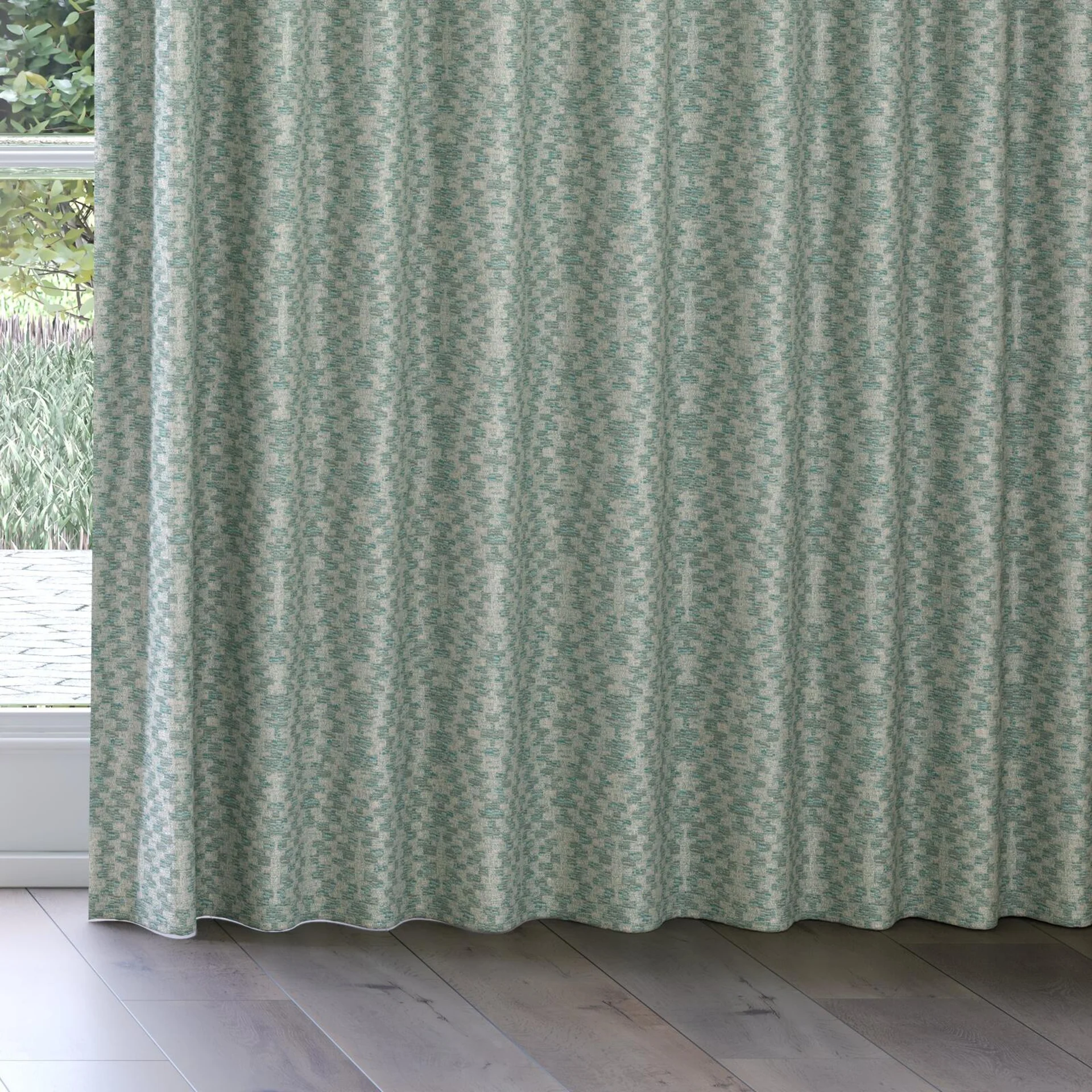Bottom view of Kaoani Baltic, on curtain rail