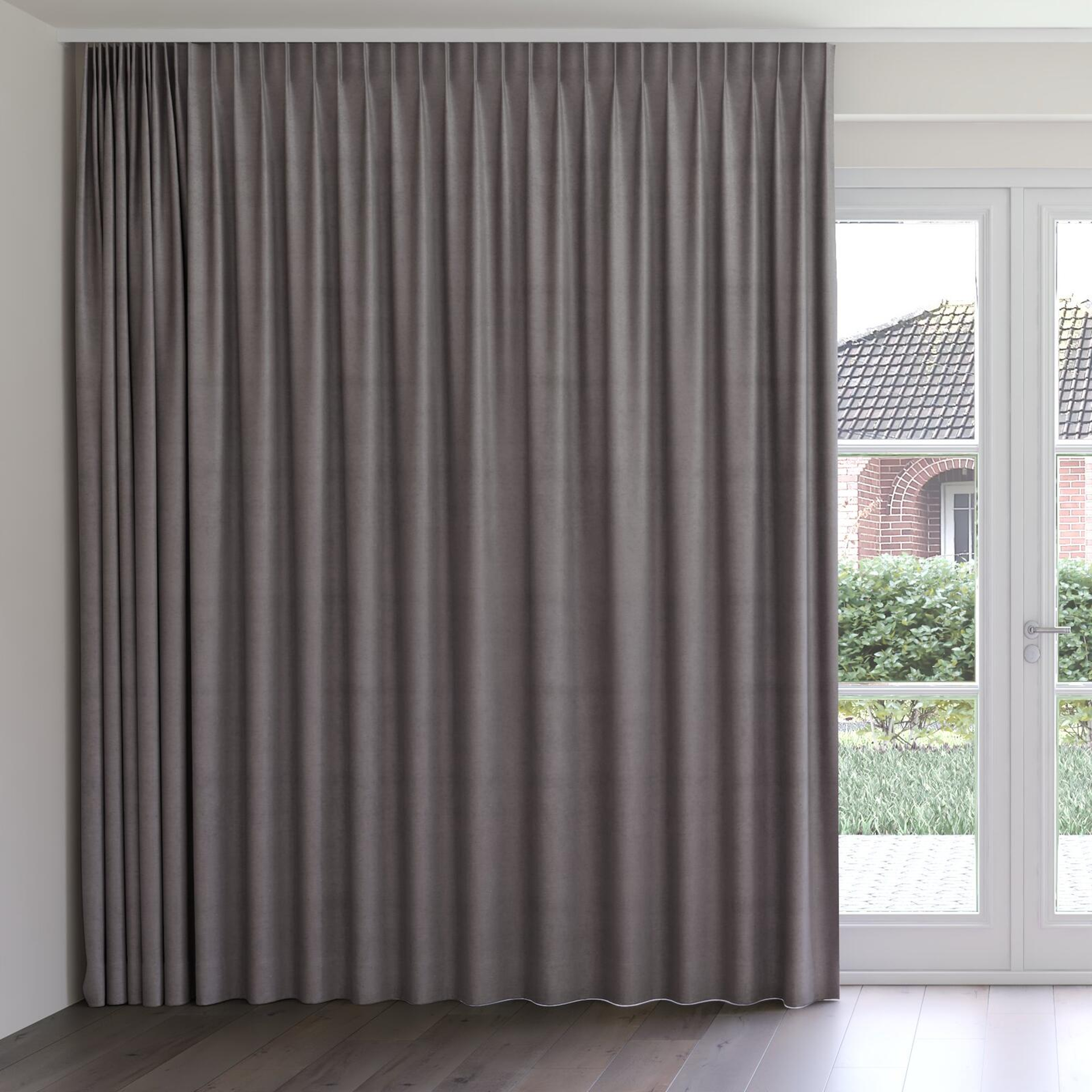 Front view of Baron Shark, on curtain rail