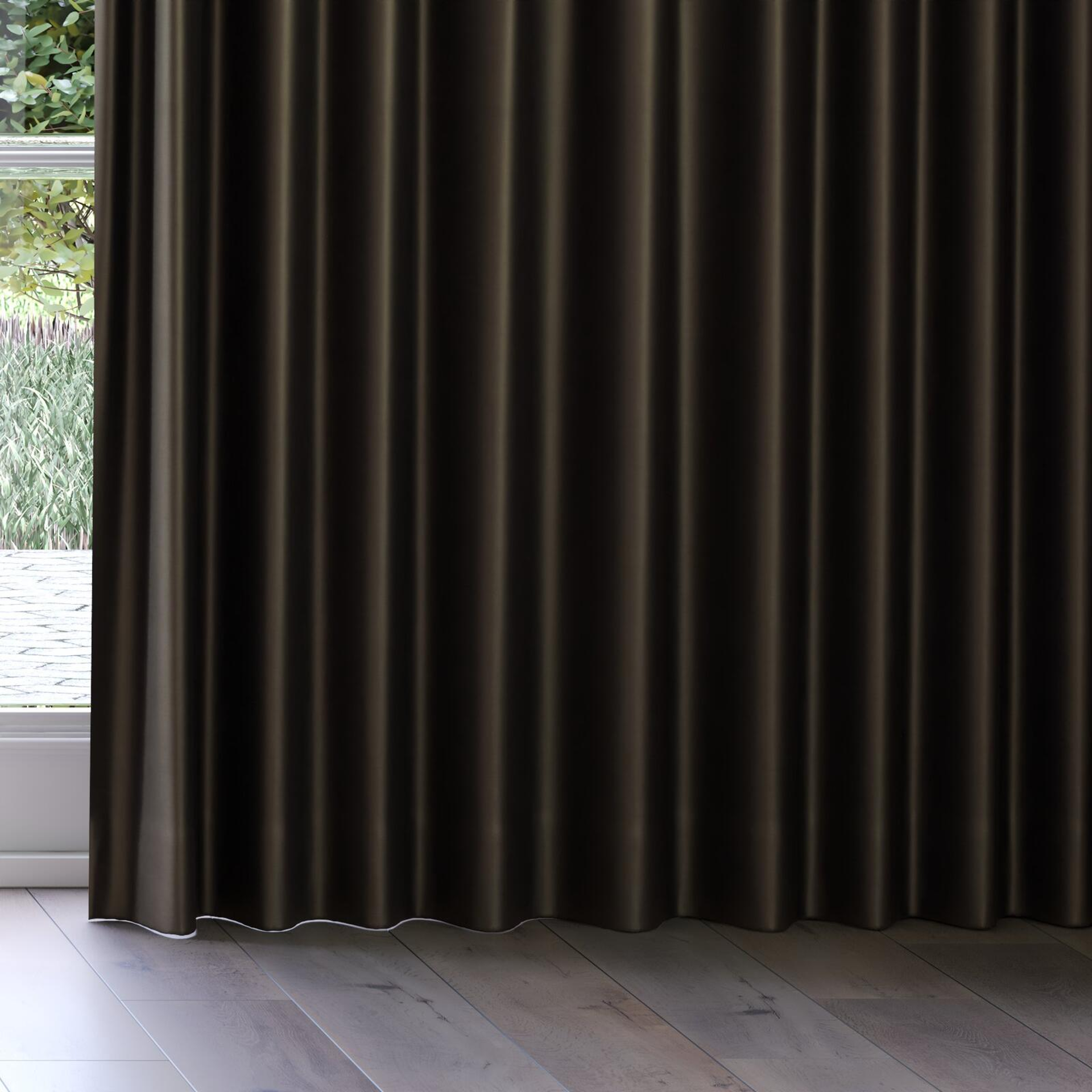 Bottom view of Mont Blanc Charcoal, on curtain rail