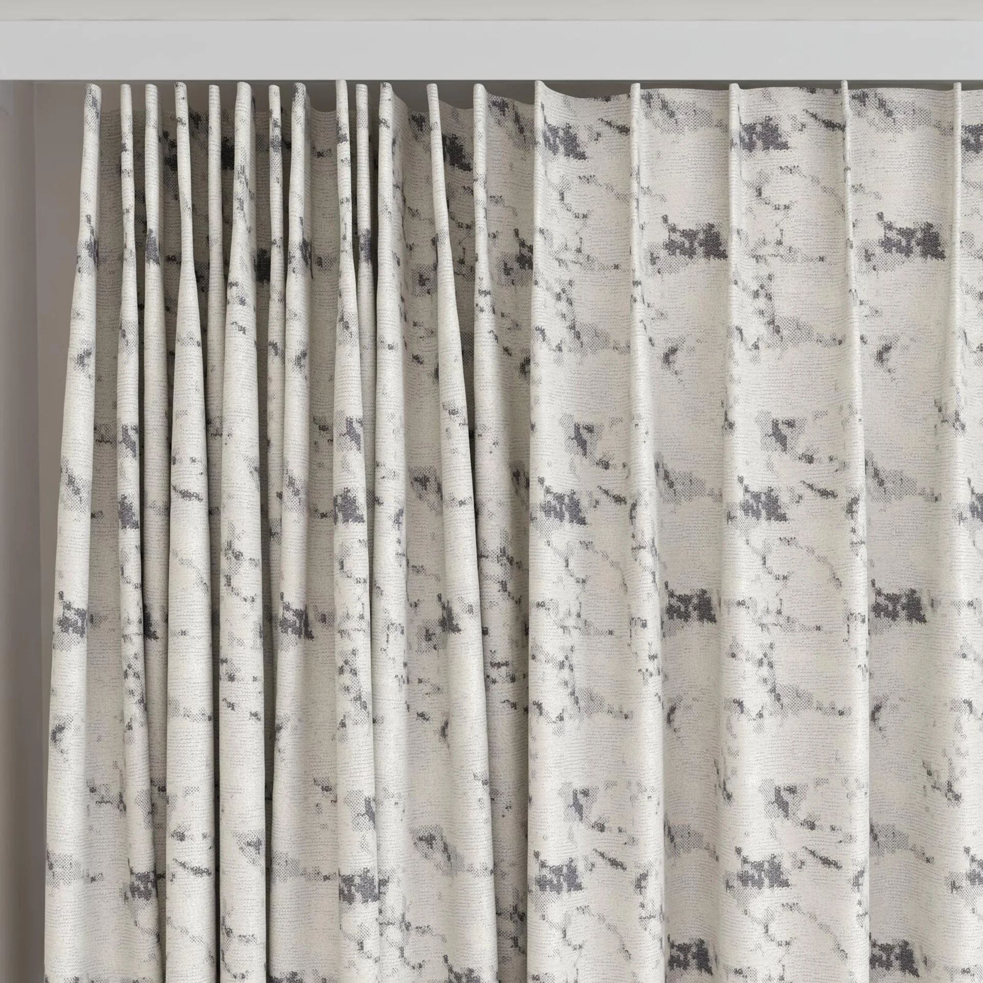 Top view of Lipova Snow, on curtain rail