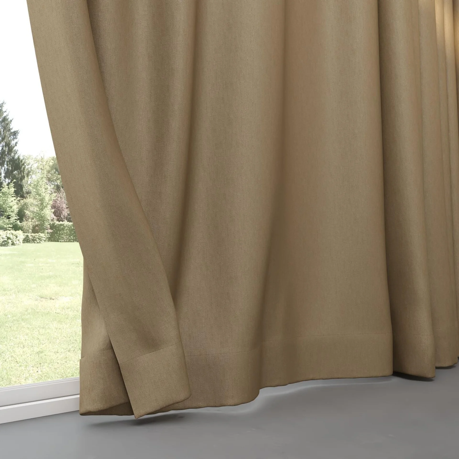 Bottom view of Infinite Raffia, pinch pleat