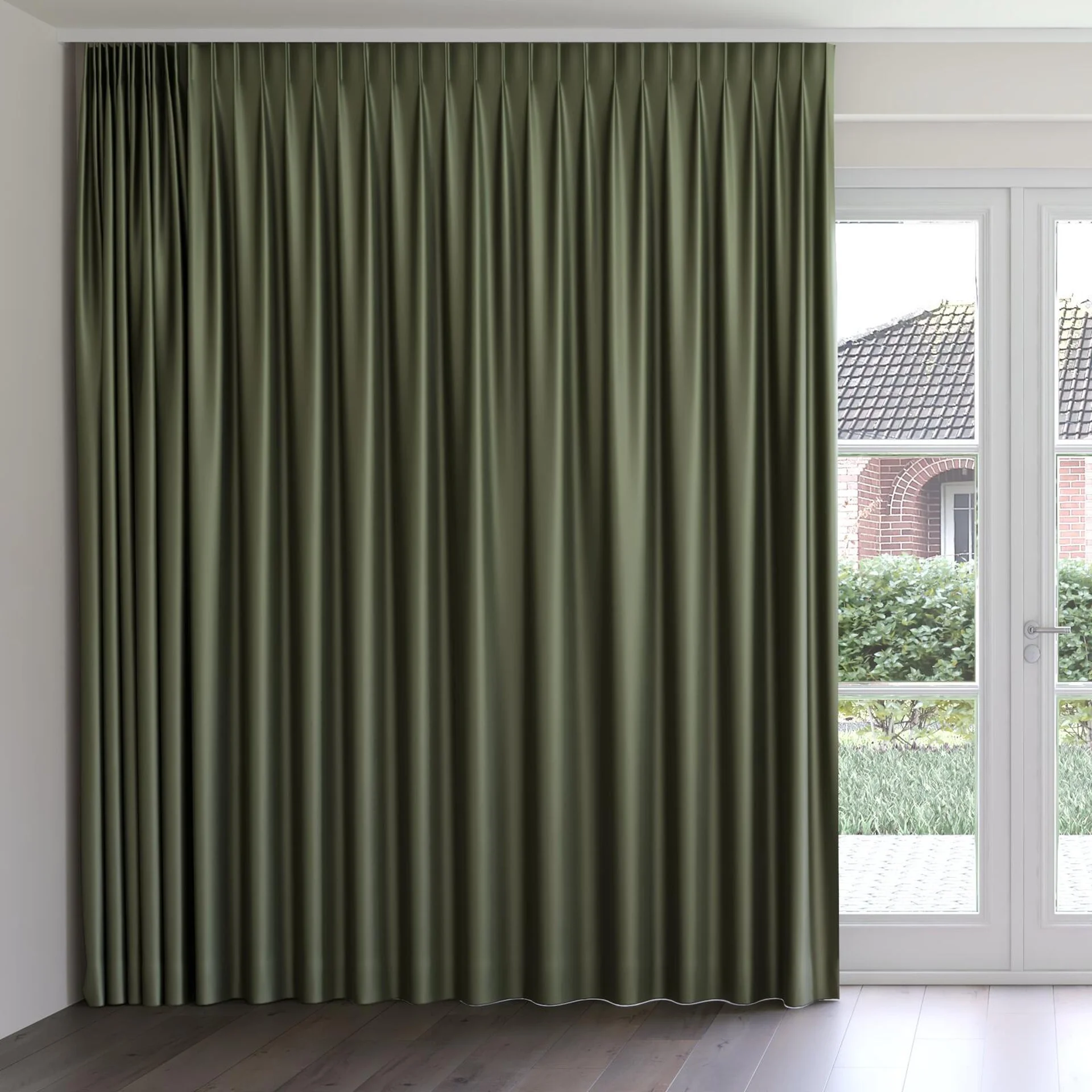 Front view of Moonbeam Hedge, on curtain rail