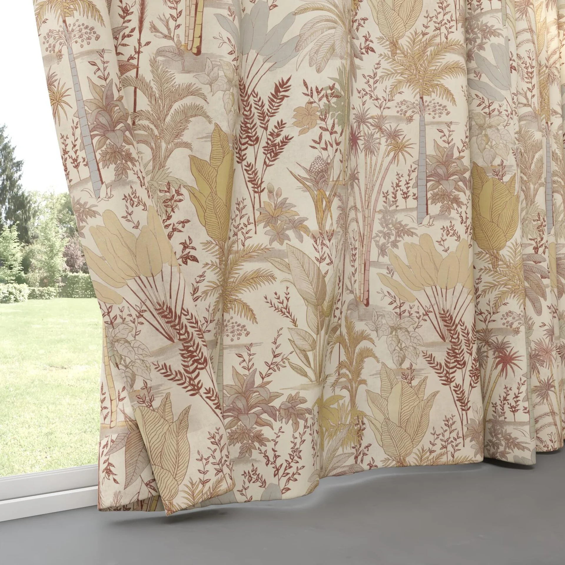 Bottom view of Paloma Calico, pinch pleat