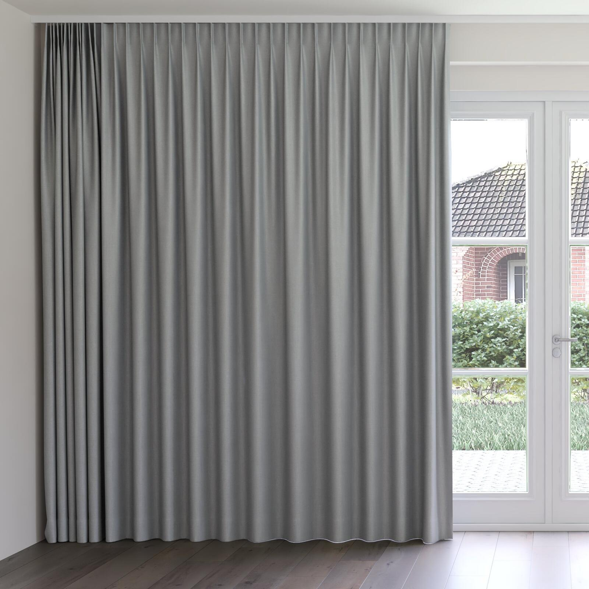 Front view of Gent Mineral, on curtain rail