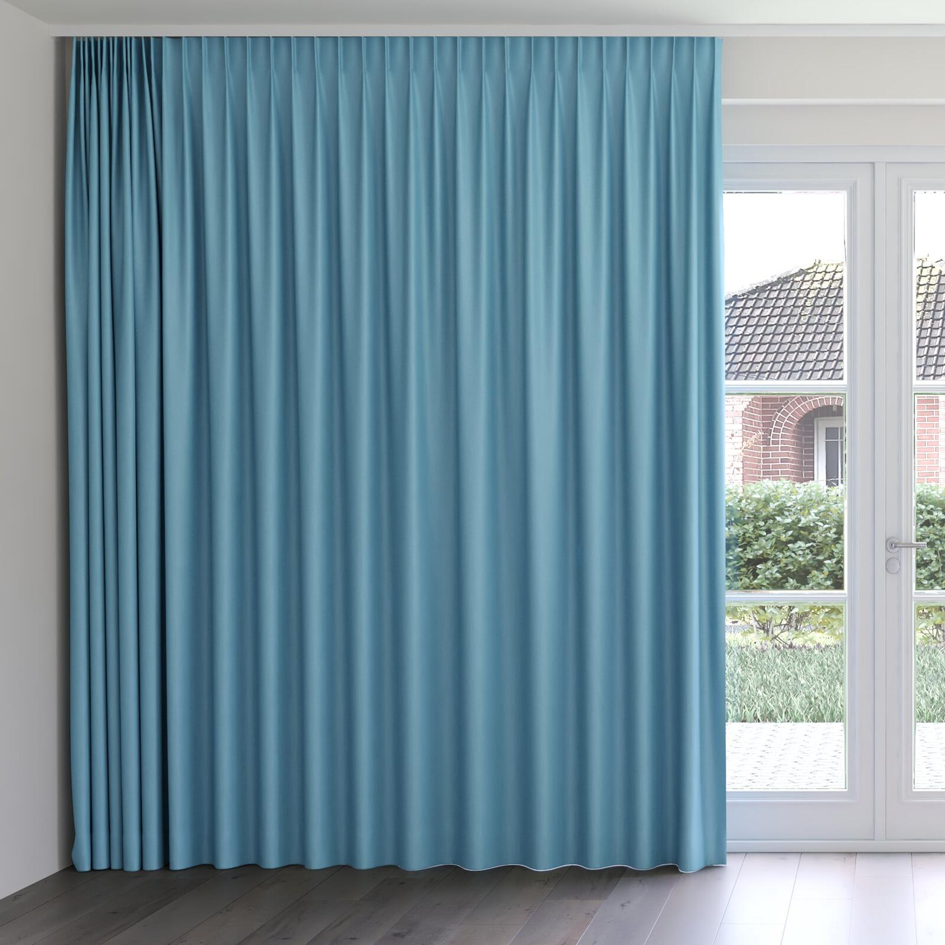 Front view of Kidglove Fontaine, on curtain rail