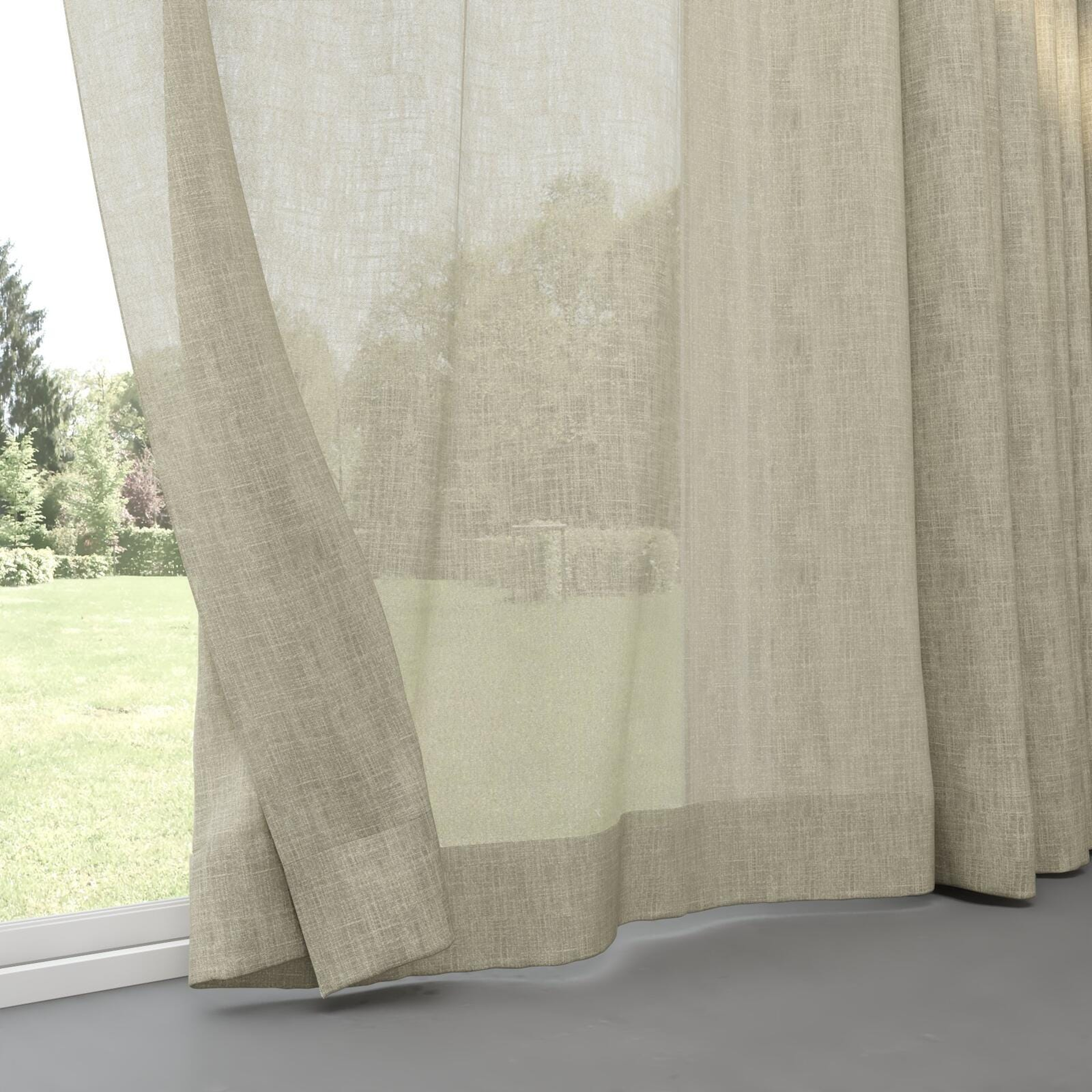 Bottom view of Motion Nile, pinch pleat