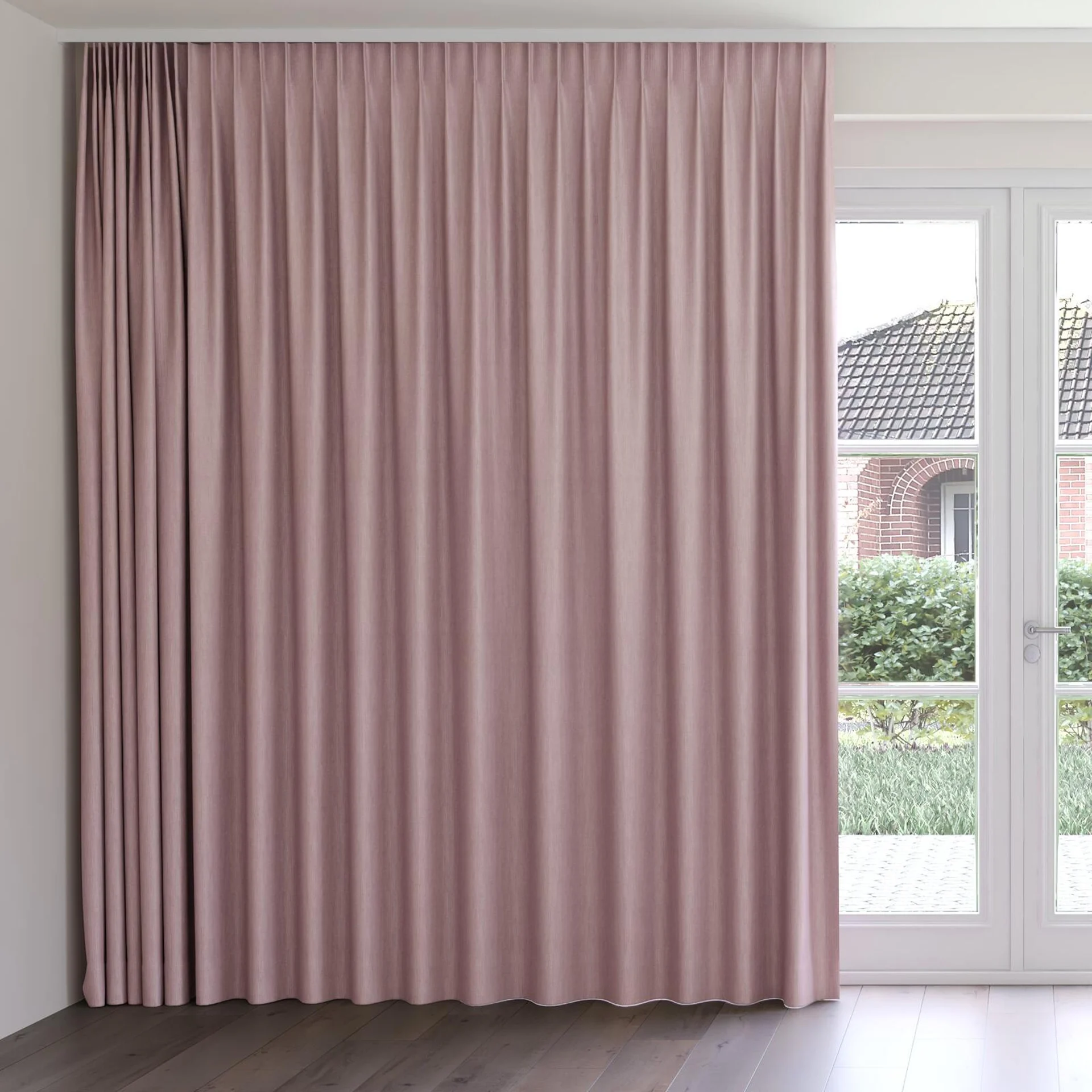 Front view of Hombre Petal, on curtain rail